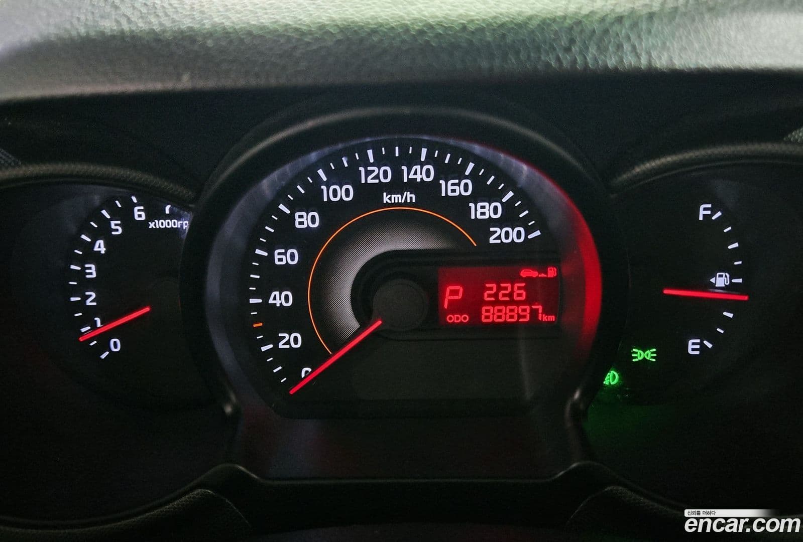 Main__Slider__Photo:RAY Kia 2019.2-6