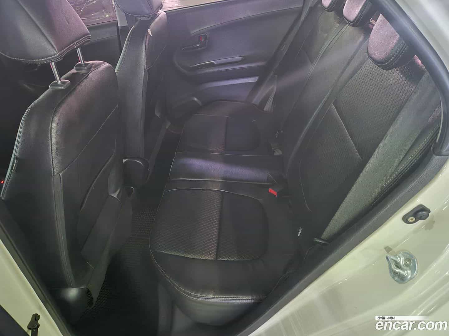 morning Kia 2013.10-INNER-009