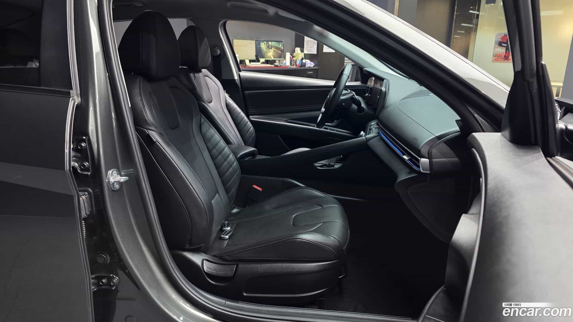 AVANTE Hyundai 2021.7-OPTION-015