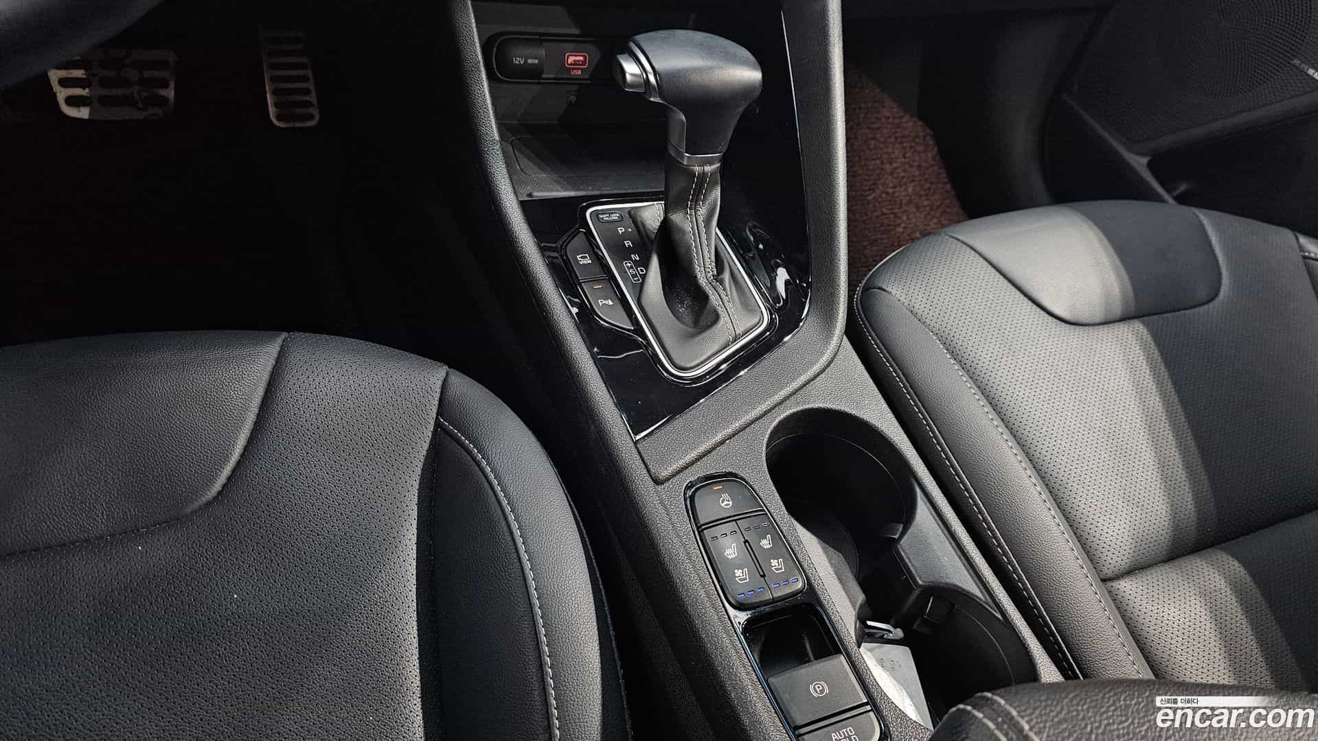 Niro Kia 2020.1-INNER-009