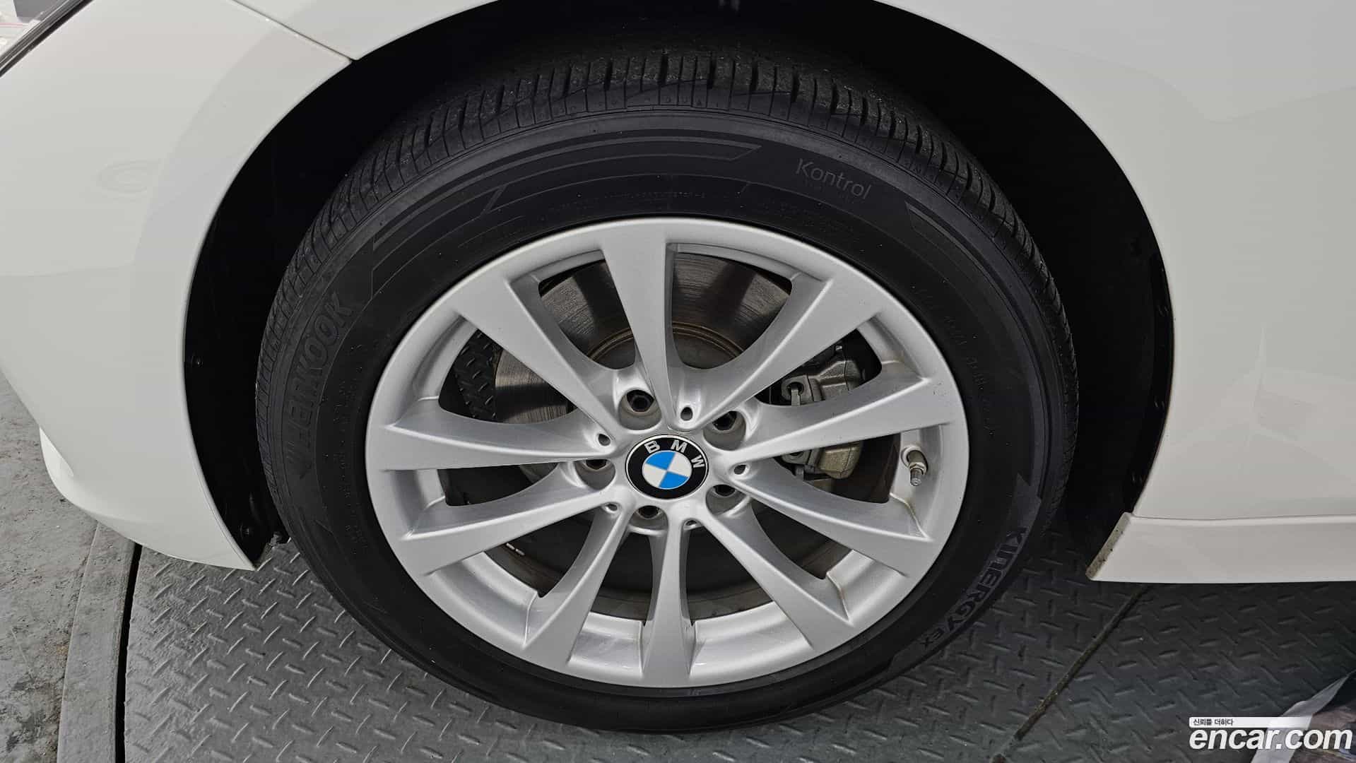 3-Series BMW 2017.4-OUTER-005