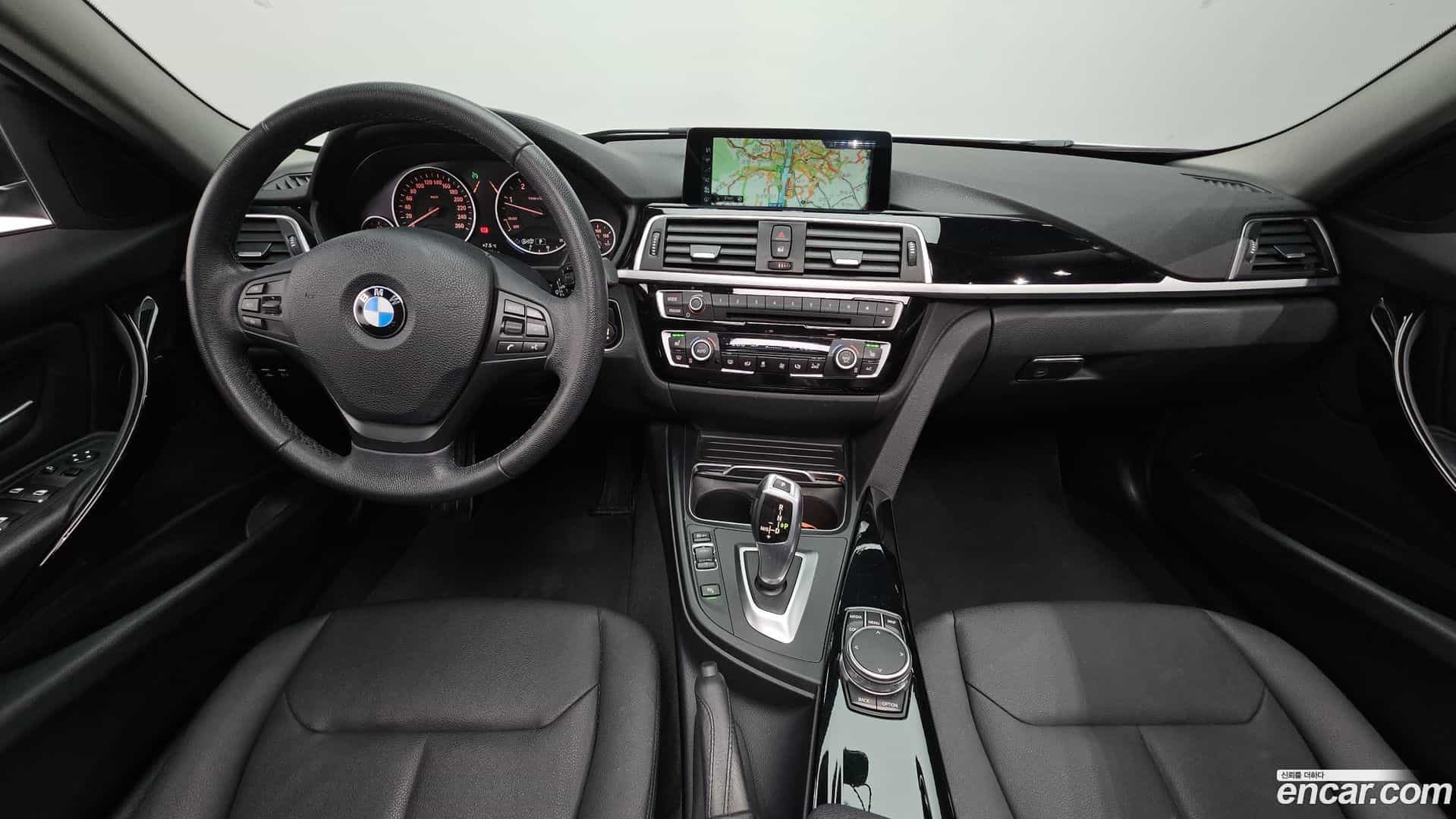 3-Series BMW 2017.4-INNER-007