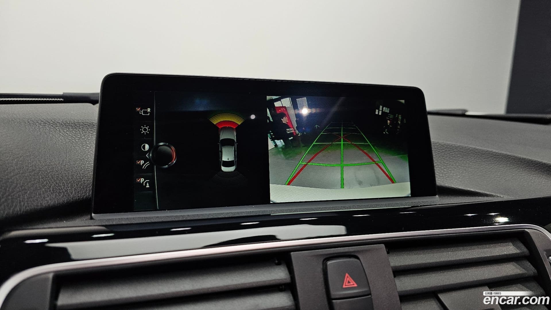 Main__Slider__Photo:3-Series BMW 2017.4-14