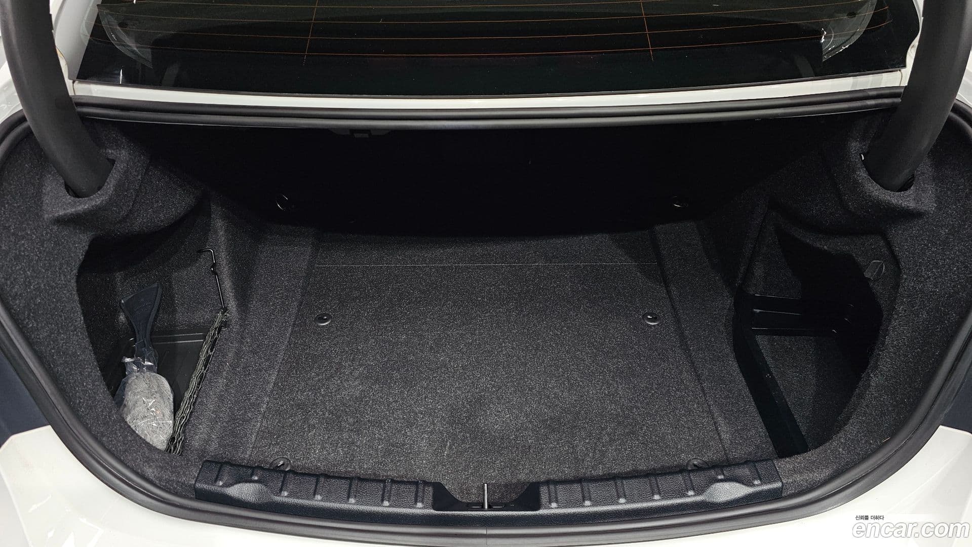 Main__Slider__Photo:3-Series BMW 2017.4-19