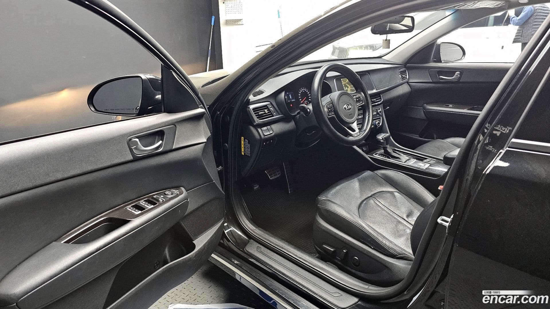 Main__Slider__Photo:K5 Kia 2016.10-9