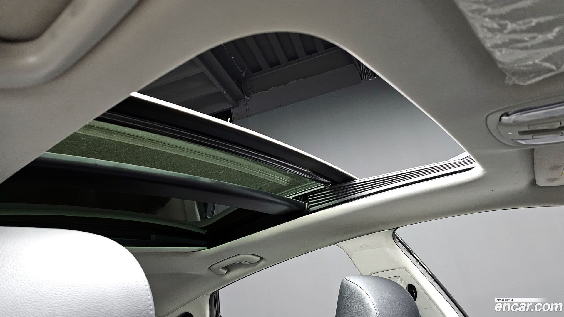 Main__Slider__Photo:K5 Kia 2016.10-18