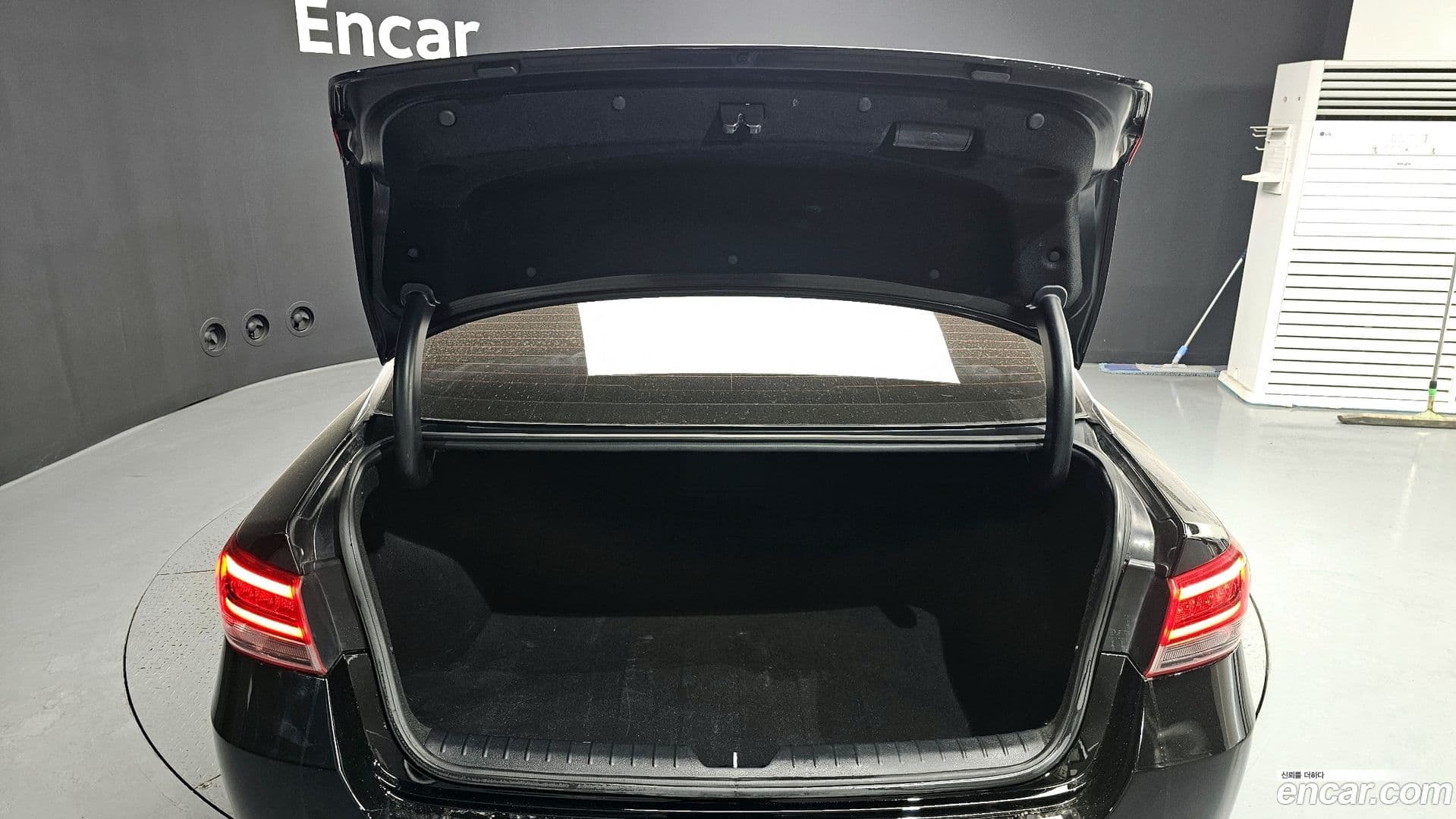 Main__Slider__Photo:K5 Kia 2016.10-19