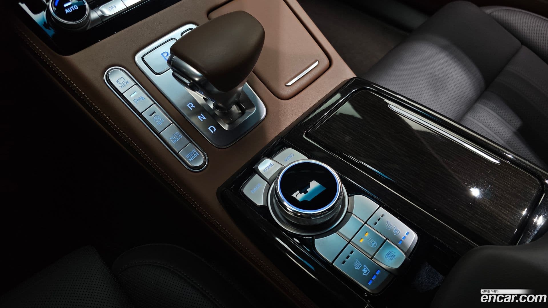 Main__Slider__Photo:G90 Genesis 2020.2-8