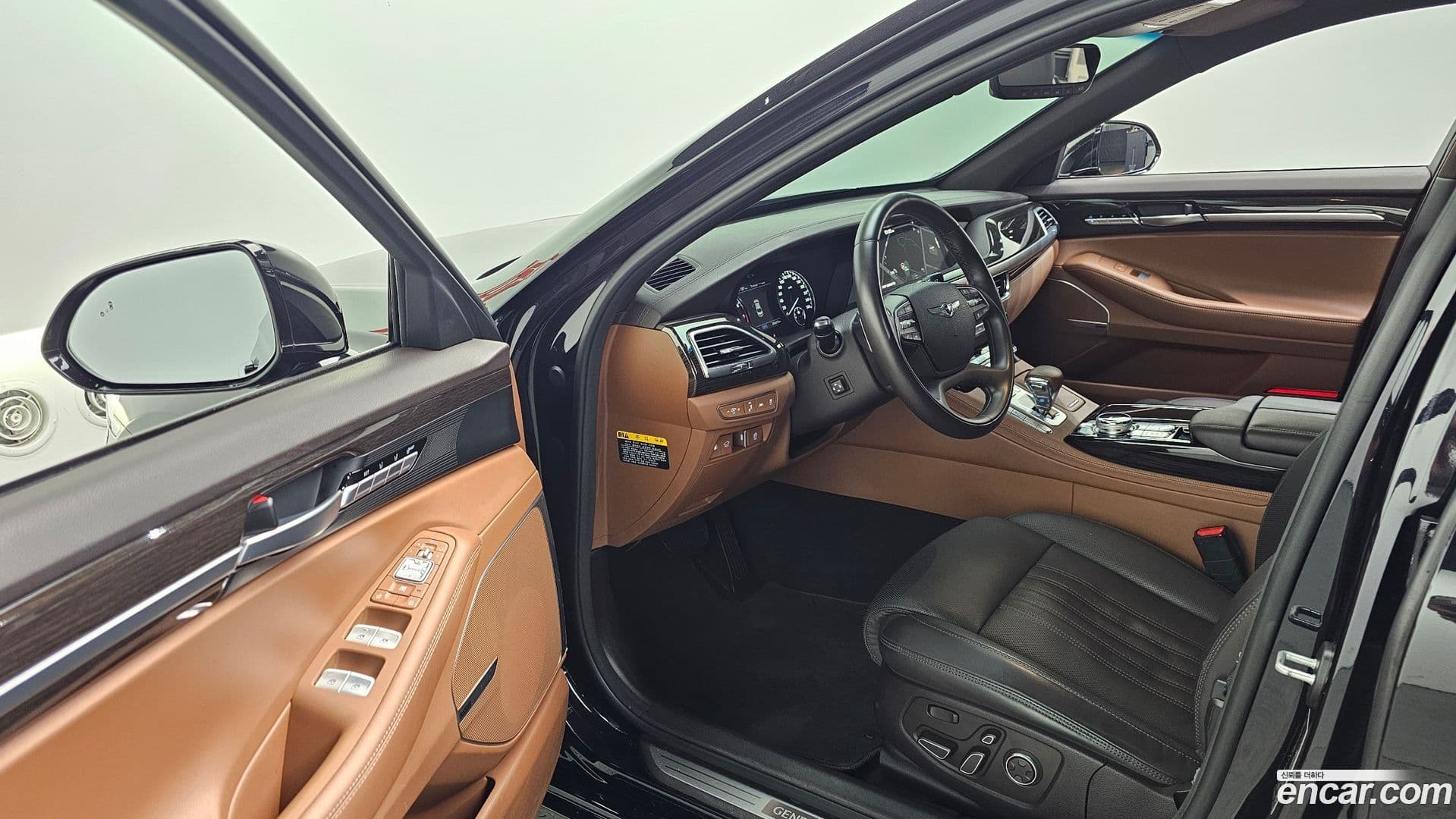 Main__Slider__Photo:G90 Genesis 2020.2-9