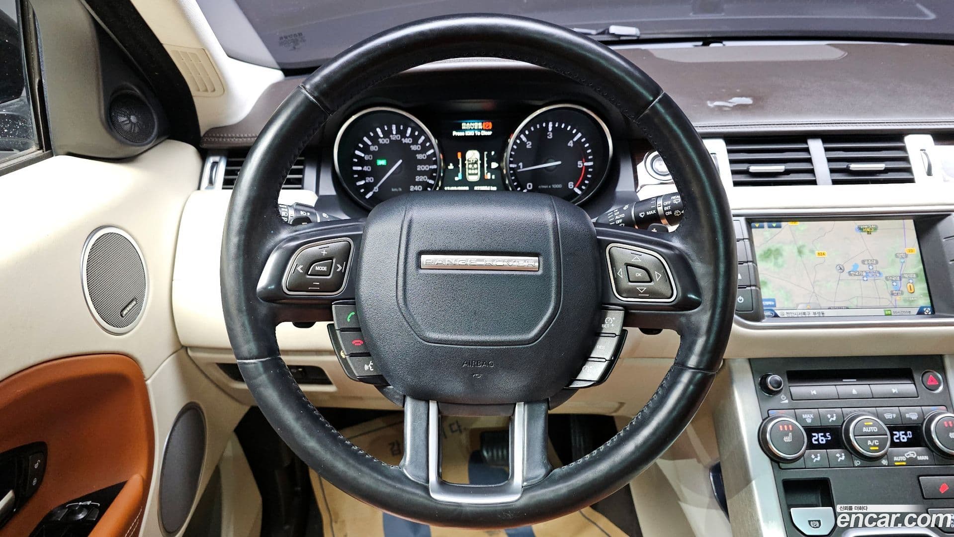Main__Slider__Photo:Range Rover Evoque Land Rover 2013.8-14
