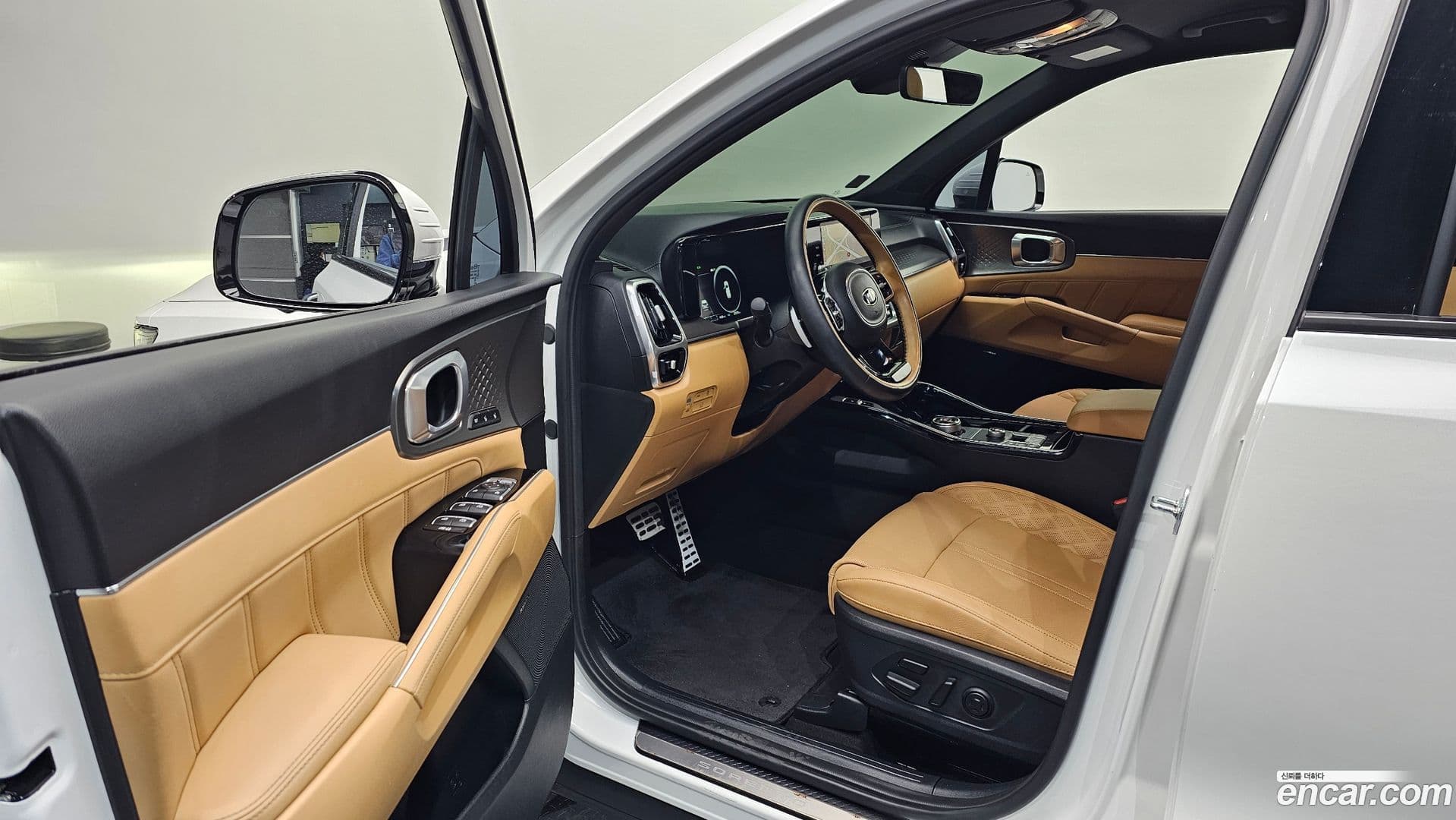 Main__Slider__Photo:Sorento Kia 2021.4-9