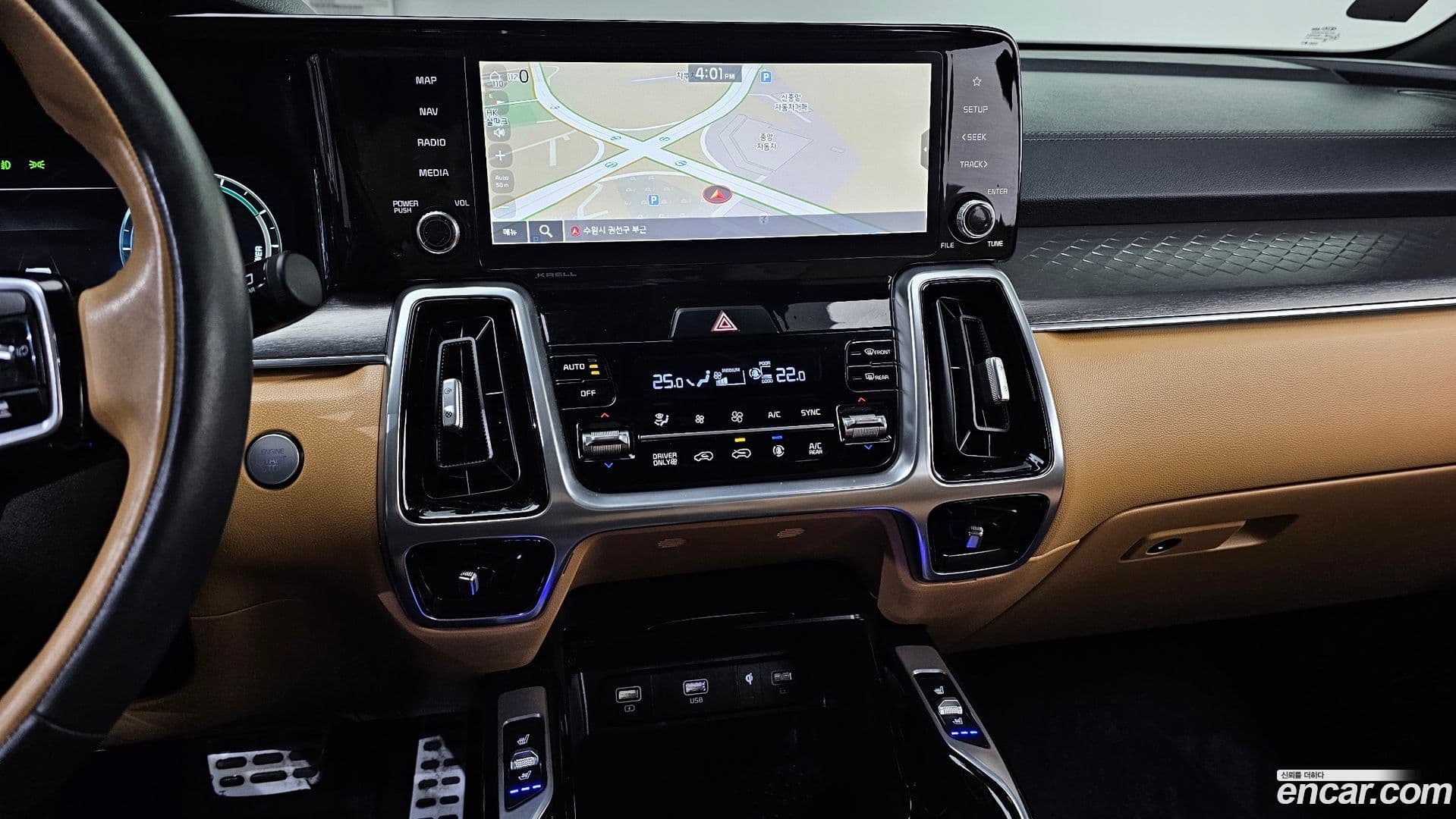 Main__Slider__Photo:Sorento Kia 2021.4-13