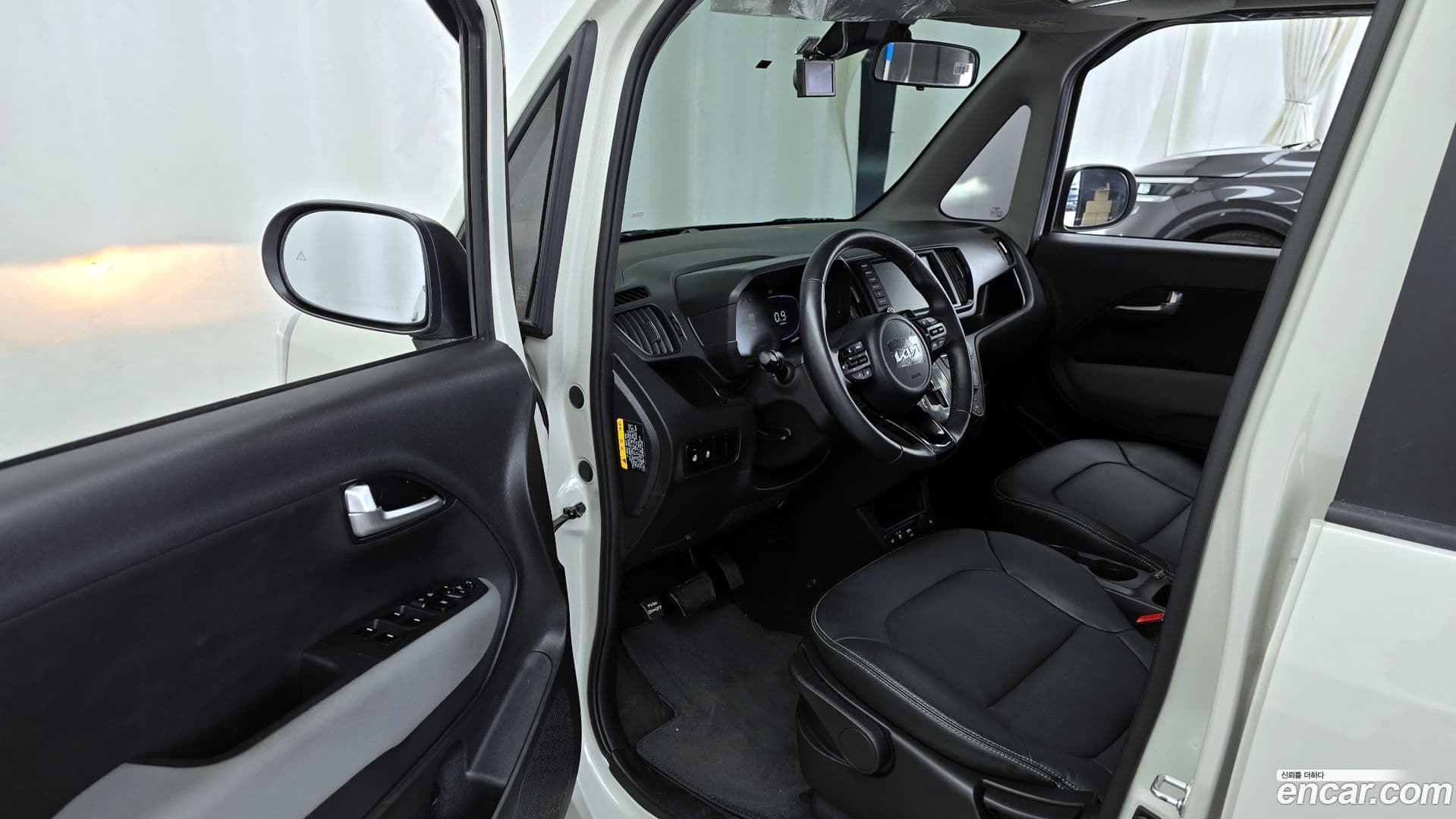 Main__Slider__Photo:RAY Kia 2024.3-9