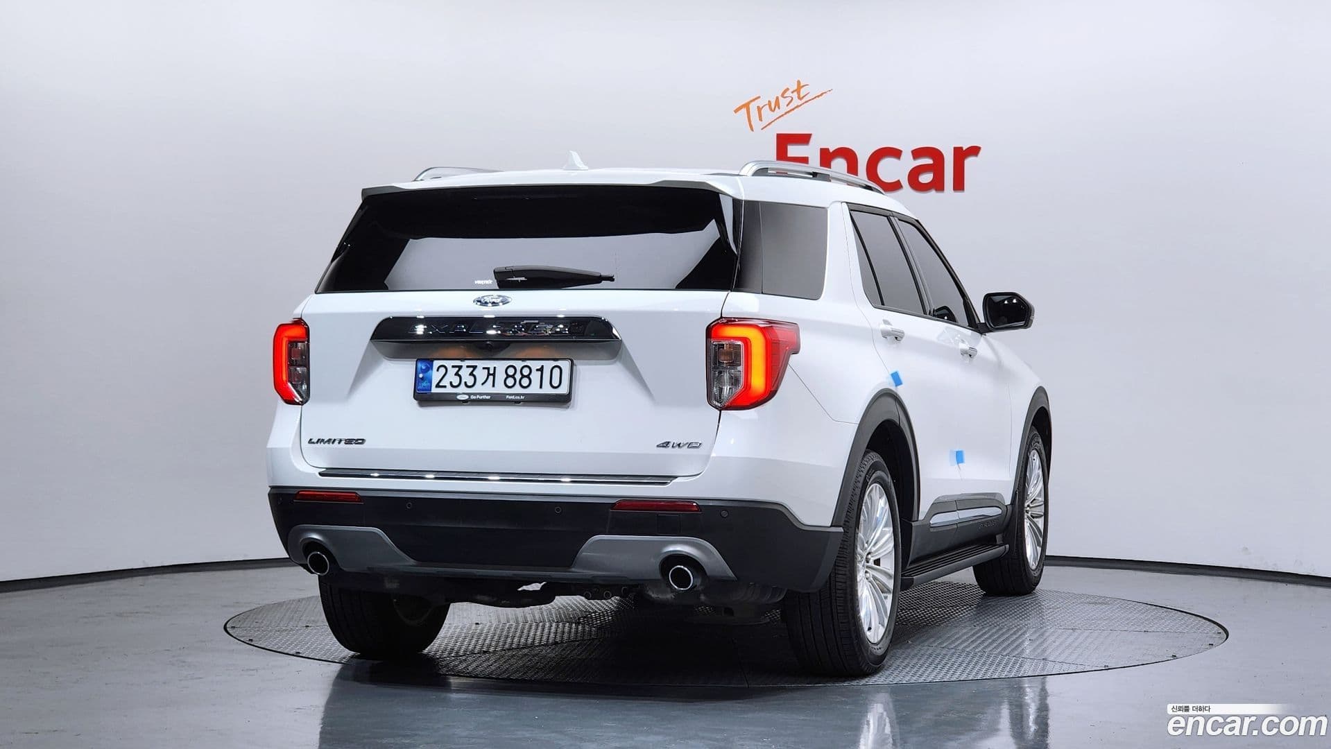 Main__Slider__Photo:Explorer Ford 2023.10-1