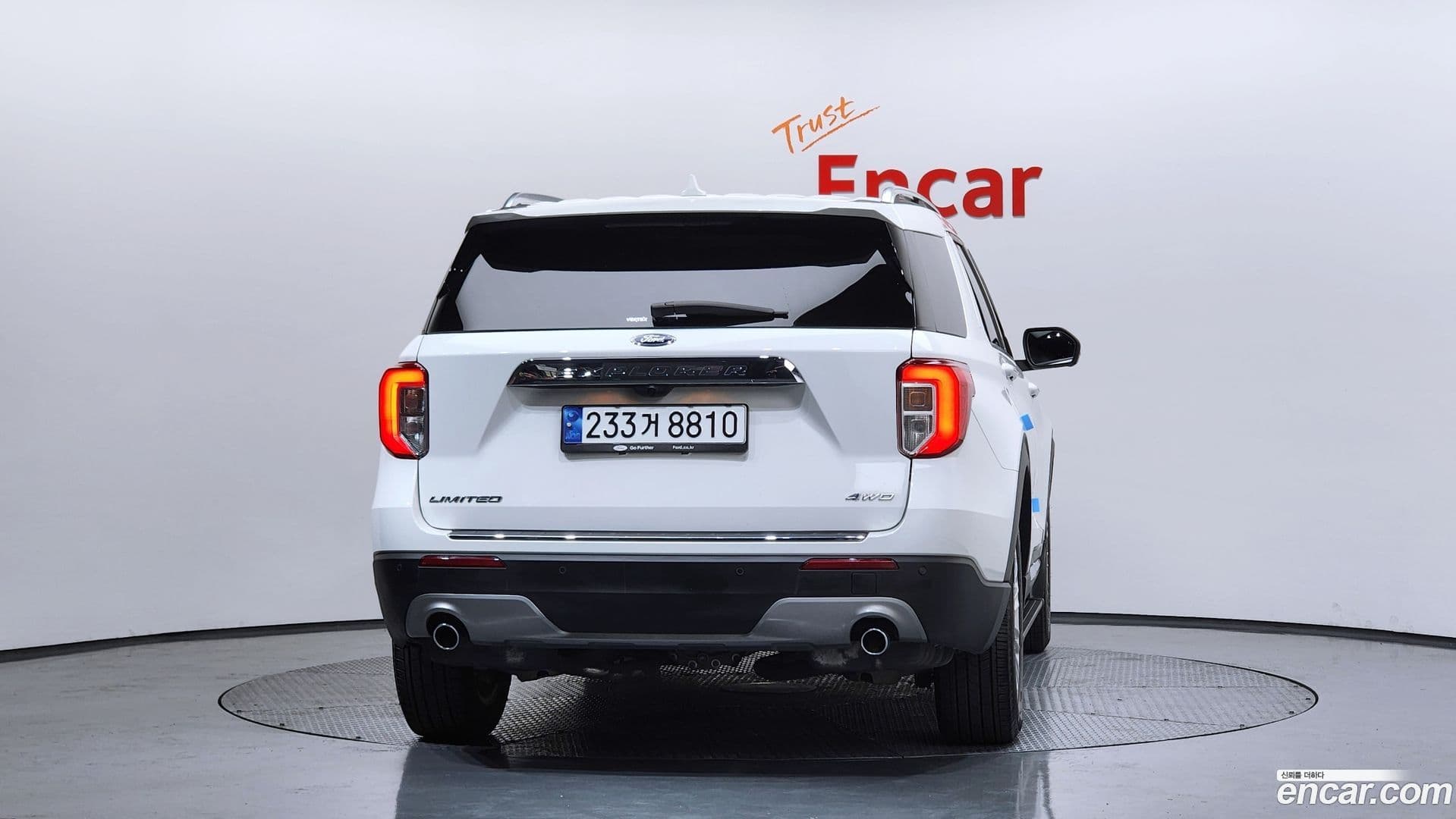 Main__Slider__Photo:Explorer Ford 2023.10-3