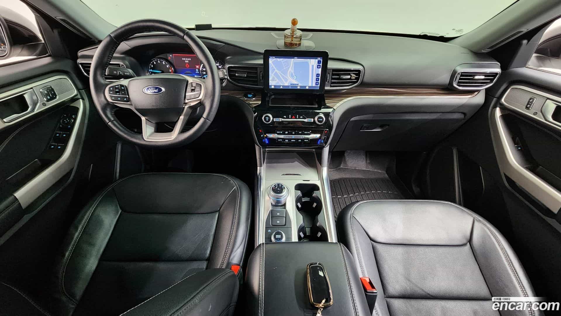 Explorer Ford 2023.10-INNER-007