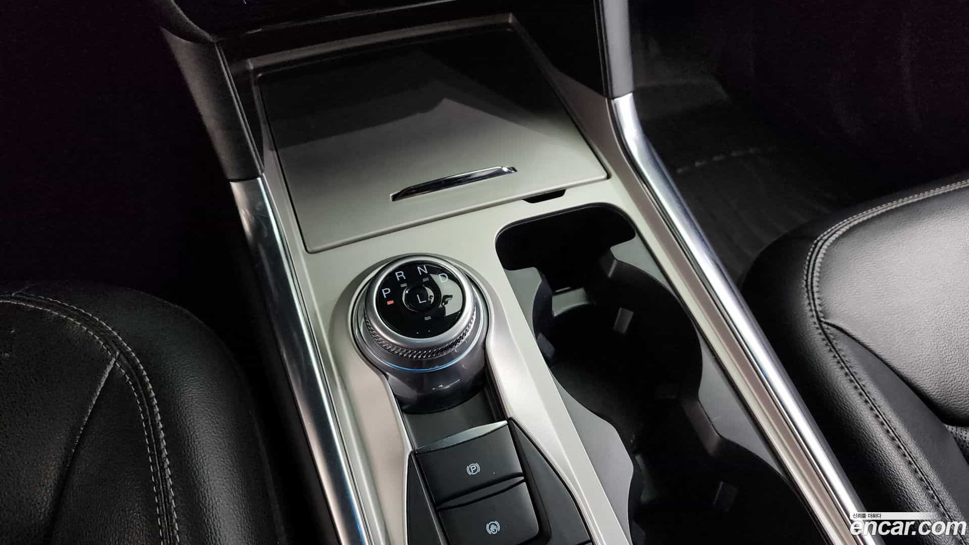 Explorer Ford 2023.10-INNER-009