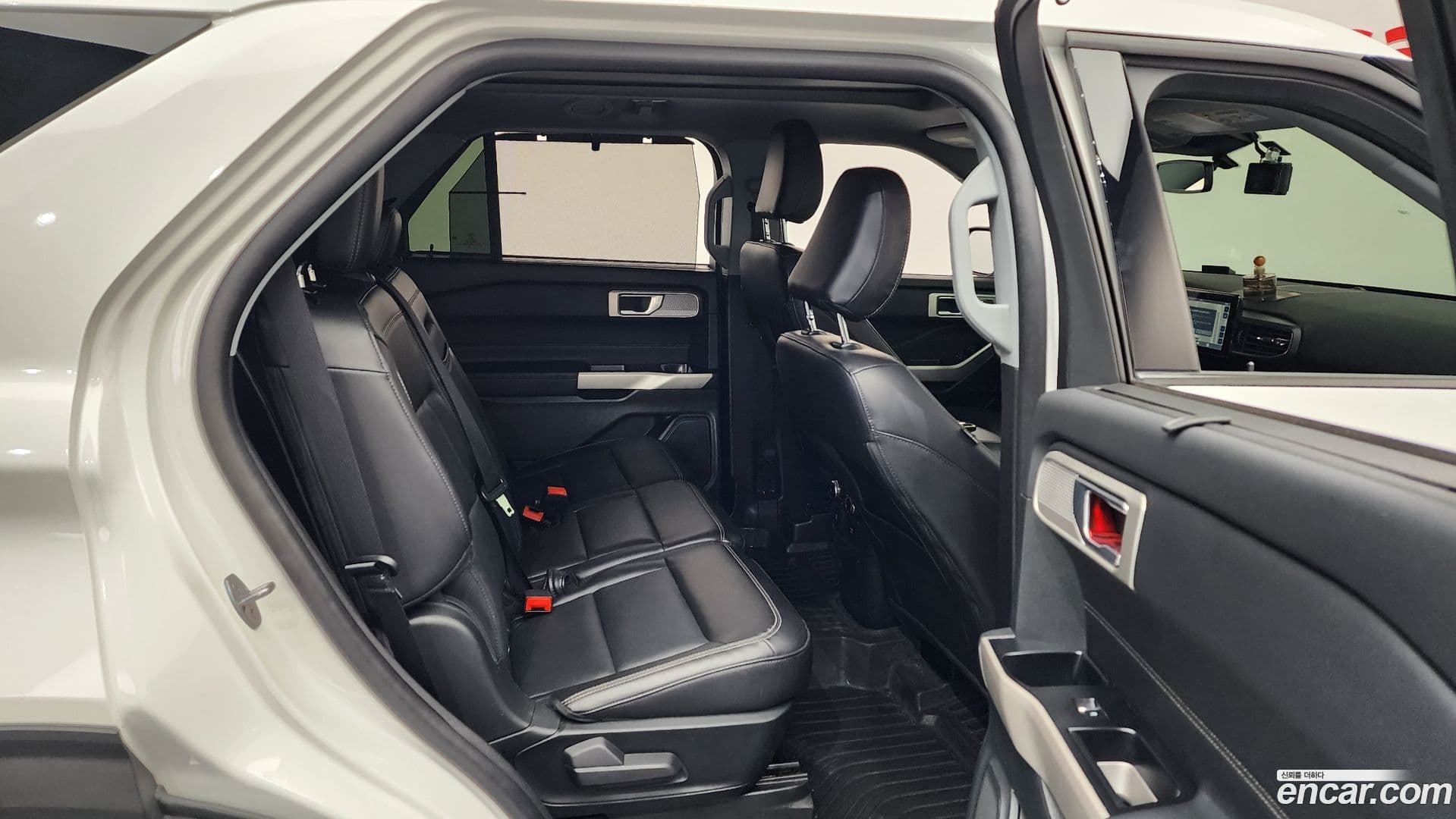 Main__Slider__Photo:Explorer Ford 2023.10-11