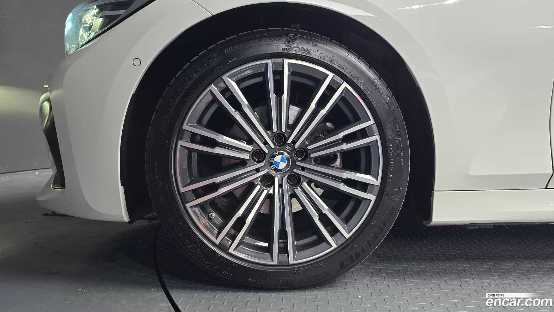 3-Series BMW 2021.10-OUTER-005