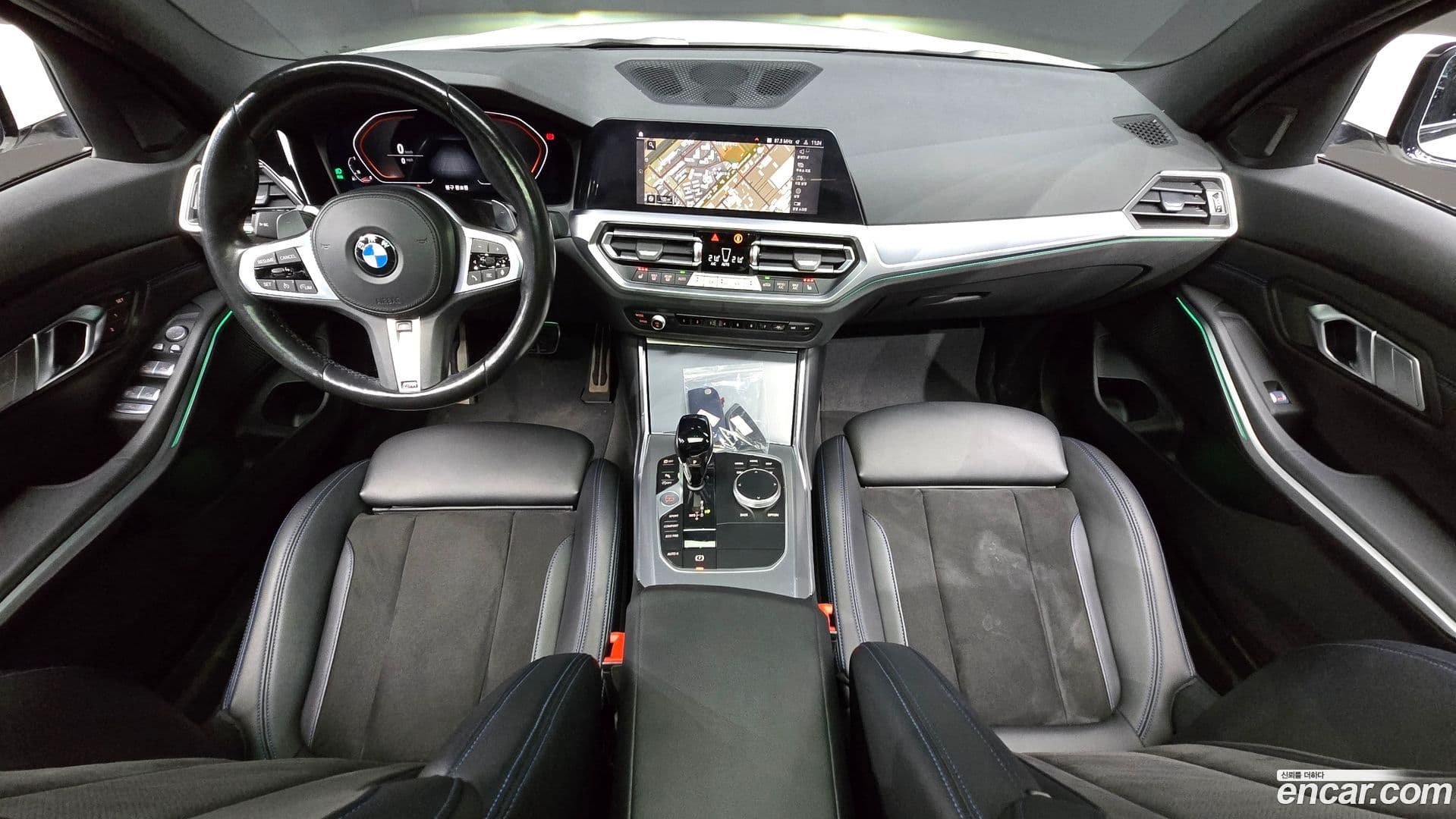 Main__Slider__Photo:3-Series BMW 2021.10-6