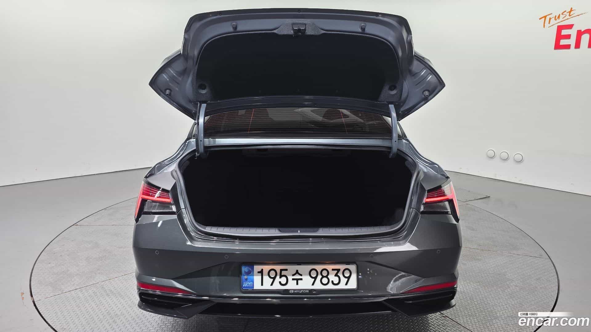 AVANTE Hyundai 2023.0-OPTION-024