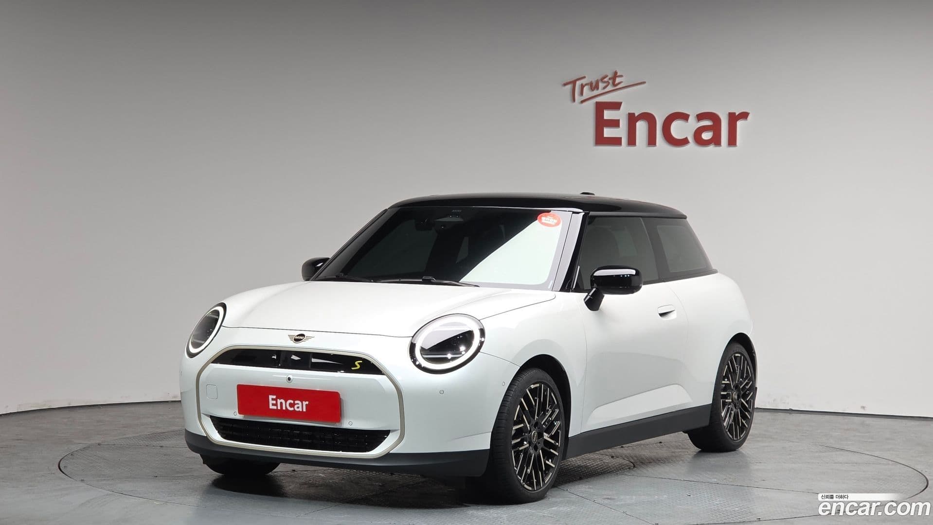 Main__Slider__Photo:Cooper Mini 2024.11-0