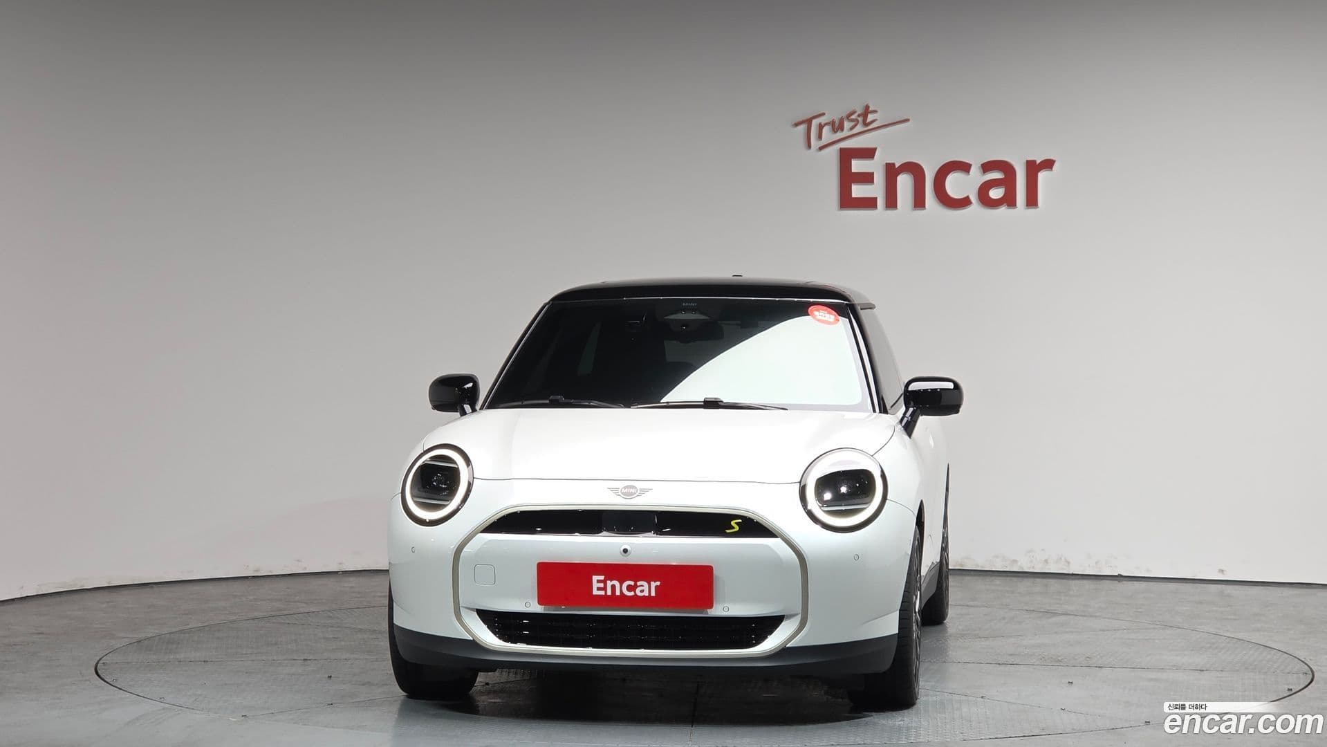 Main__Slider__Photo:Cooper Mini 2024.11-2