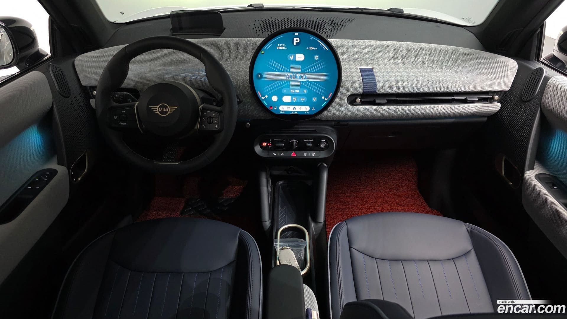 Main__Slider__Photo:Cooper Mini 2024.11-6