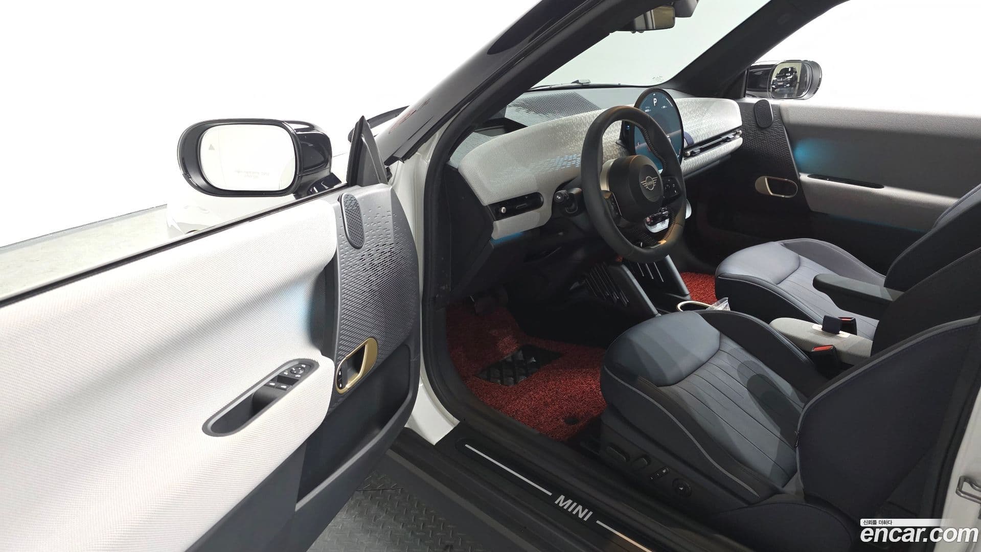 Main__Slider__Photo:Cooper Mini 2024.11-10