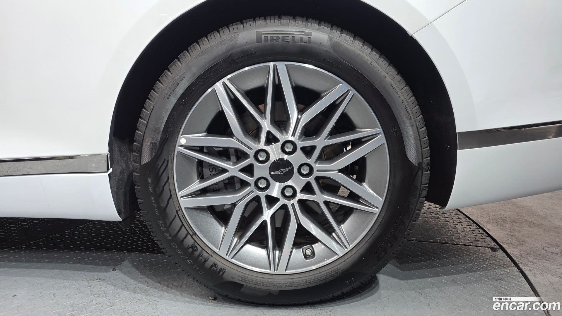 Main__Slider__Photo:G80 Genesis 2025.1-4