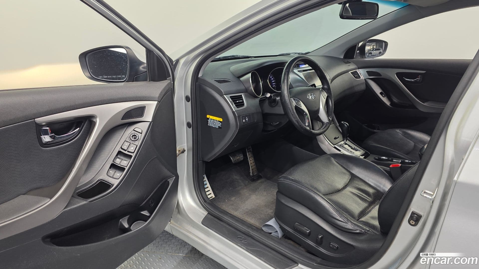 Main__Slider__Photo:AVANTE Hyundai 2010.8-9