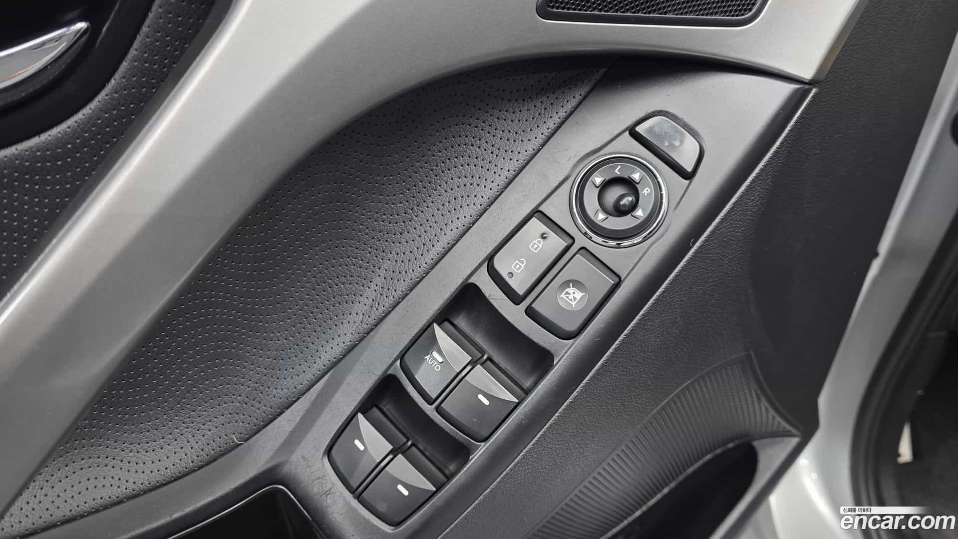 AVANTE Hyundai 2010.8-OPTION-016