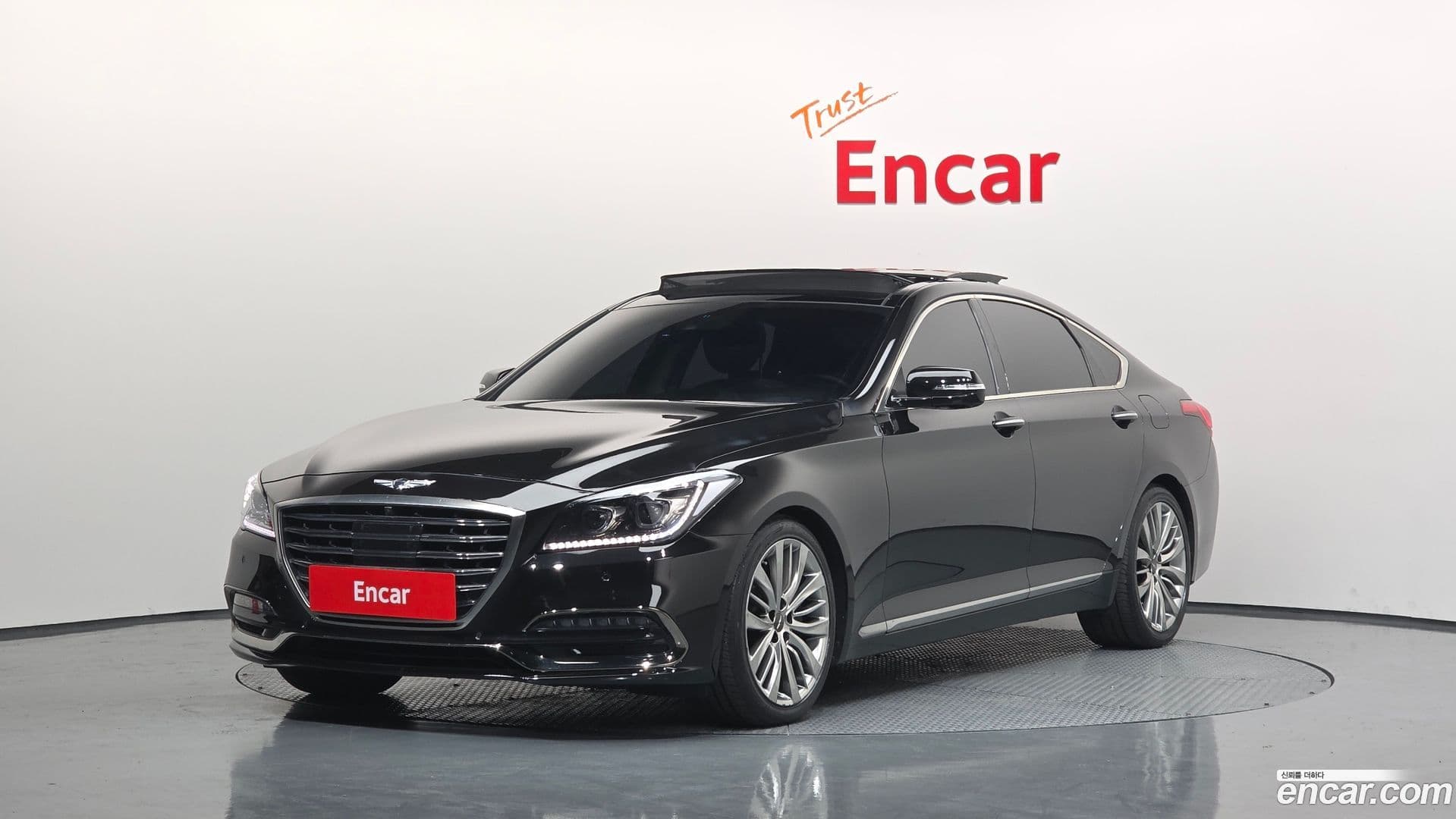 Main__Slider__Photo:G80 Genesis 2019.1-0