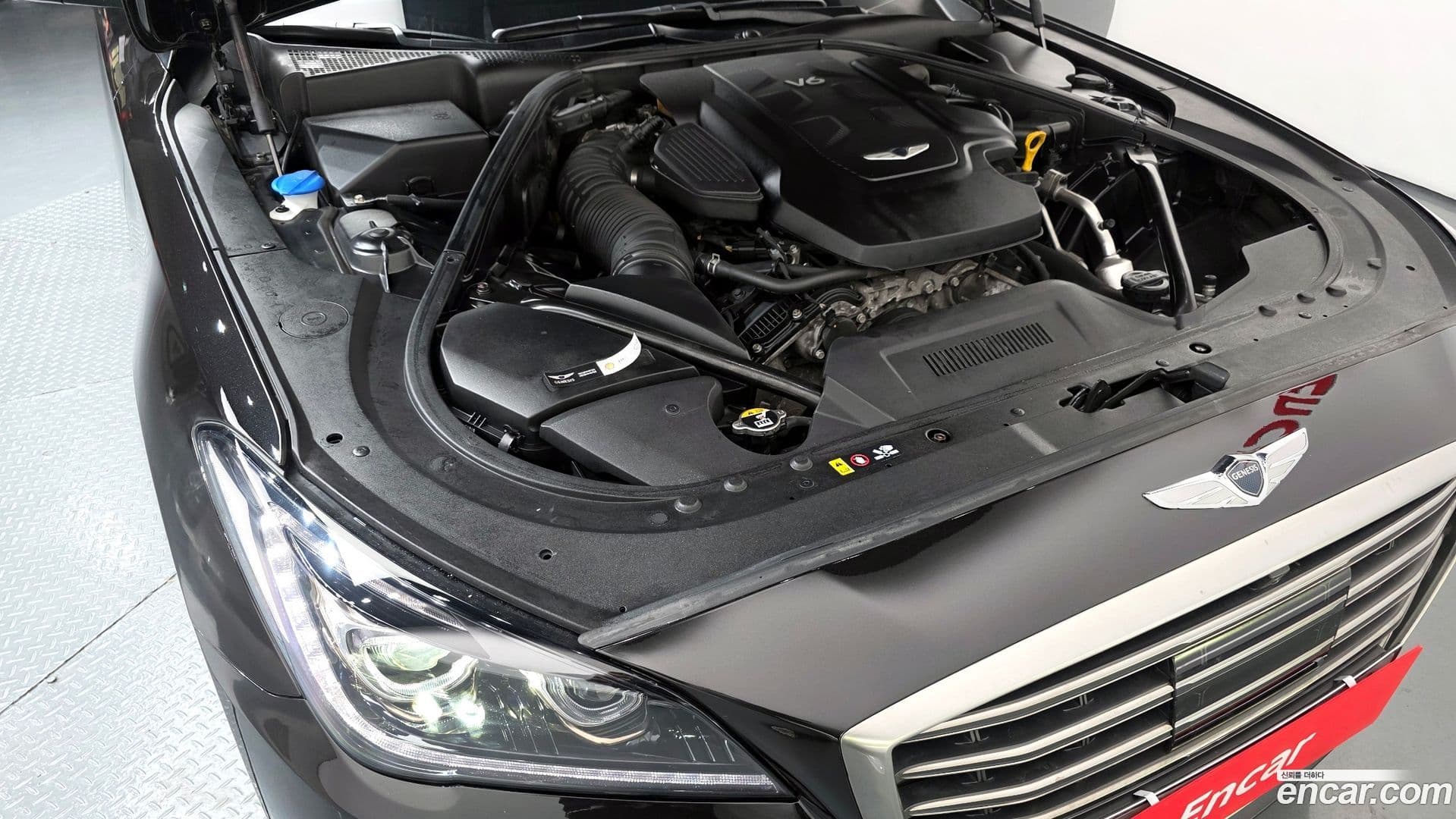 Main__Slider__Photo:G80 Genesis 2019.1-5