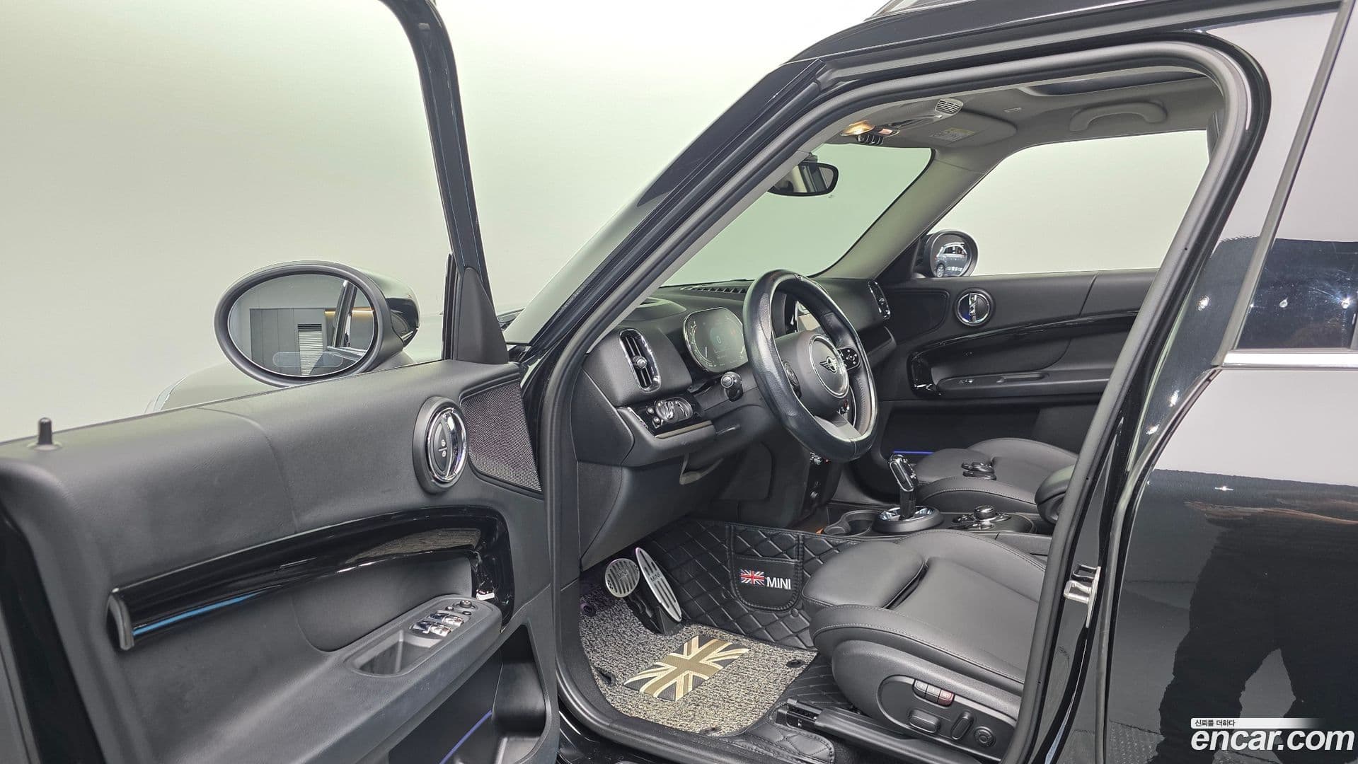 Main__Slider__Photo:Countryman Mini 2022.10-12