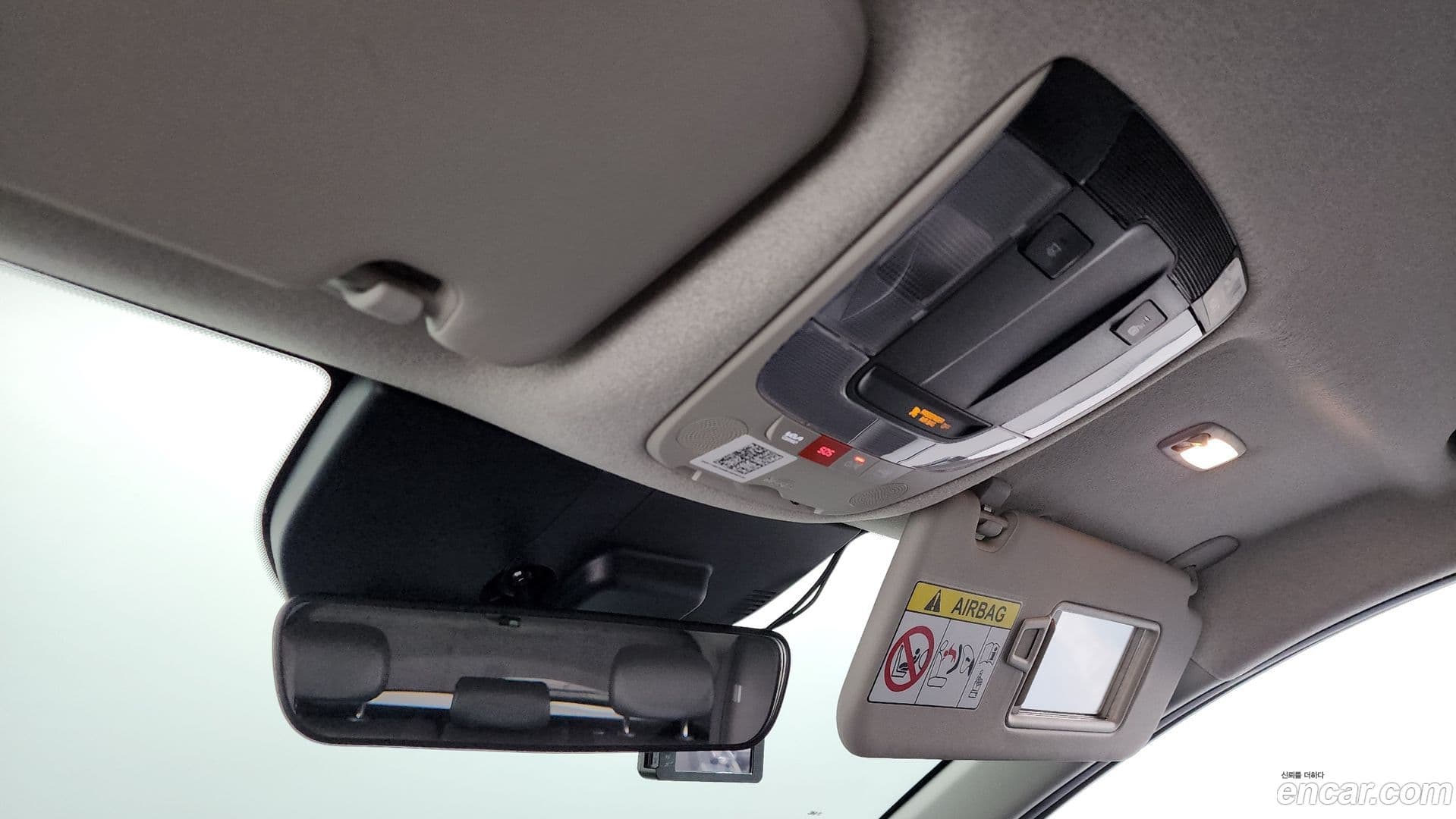 Main__Slider__Photo:Niro Kia 2022.11-18