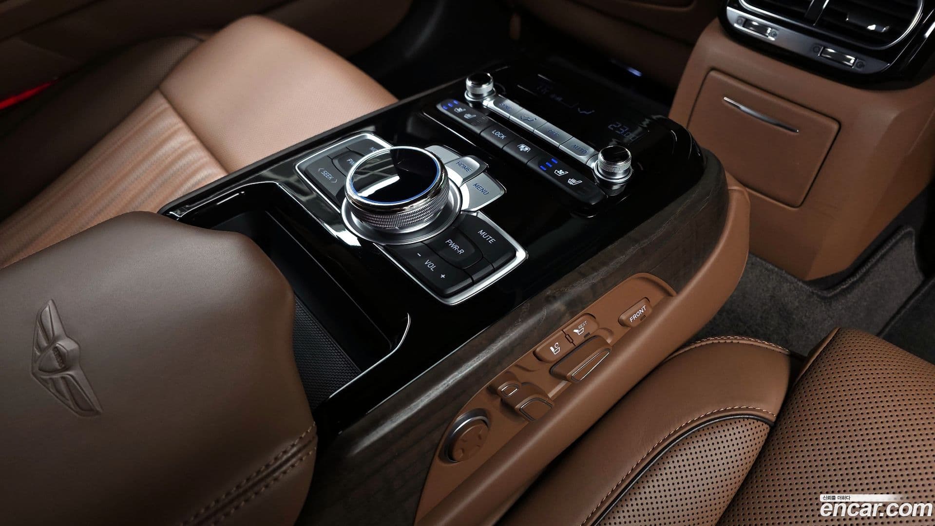 Main__Slider__Photo:G90 Genesis 2021.1-16