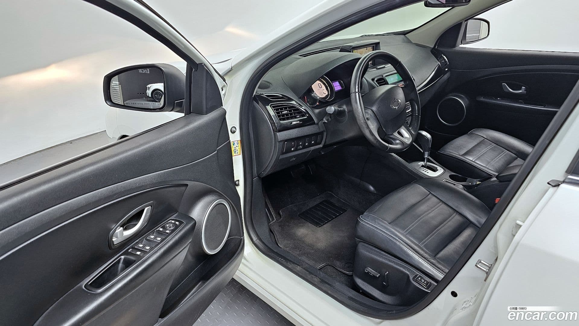 Main__Slider__Photo:SM3 Renault-KoreaSamsung 2016.0-9