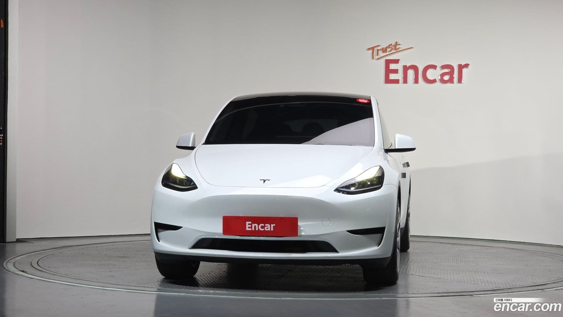 Main__Slider__Photo:Model Y Tesla 2023.7-2
