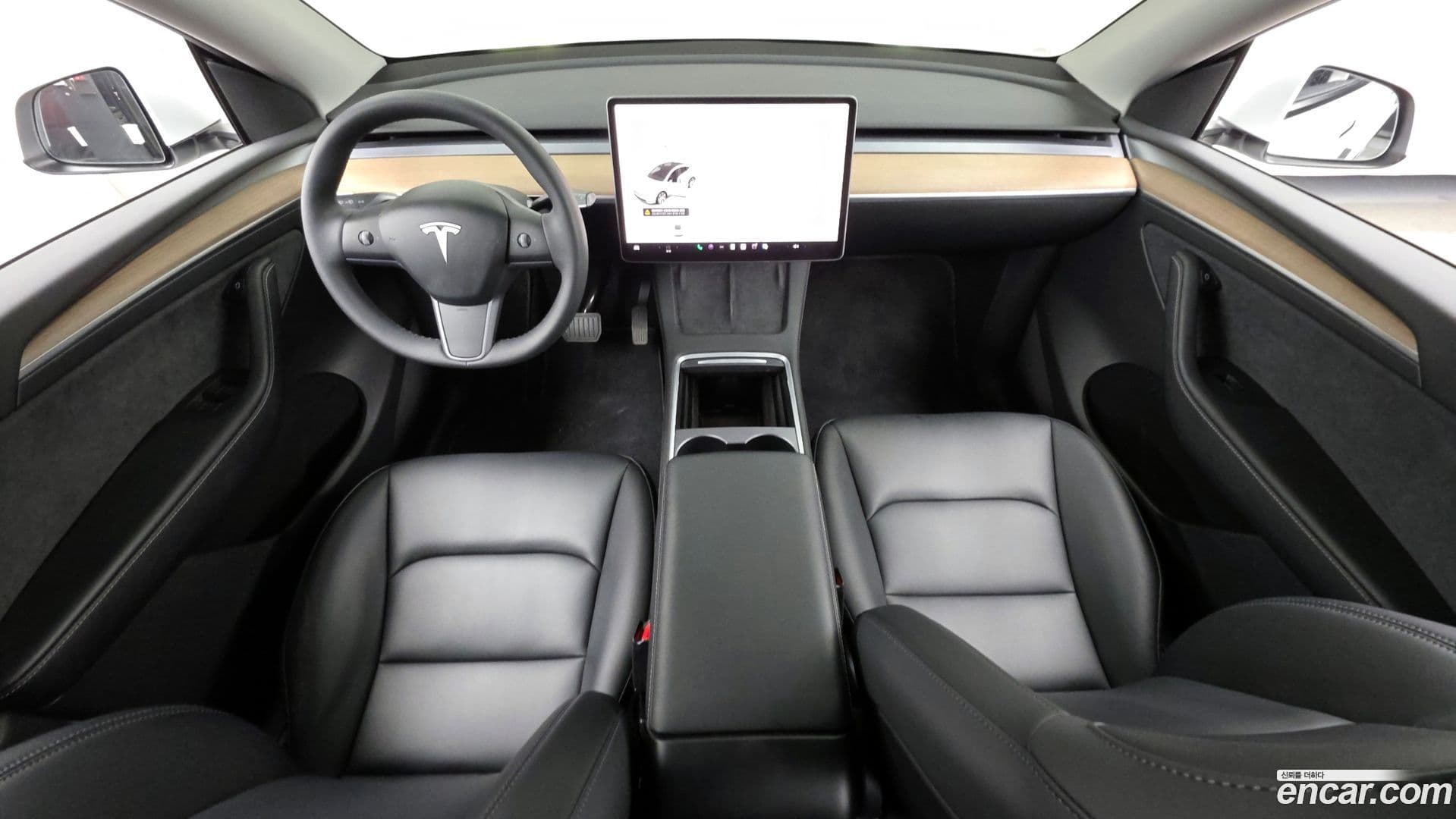 Main__Slider__Photo:Model Y Tesla 2023.7-6