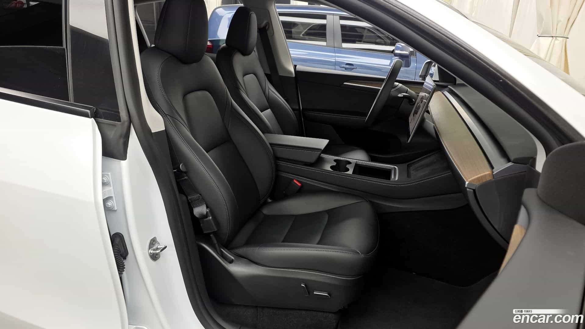 Model Y Tesla 2023.7-OPTION-015