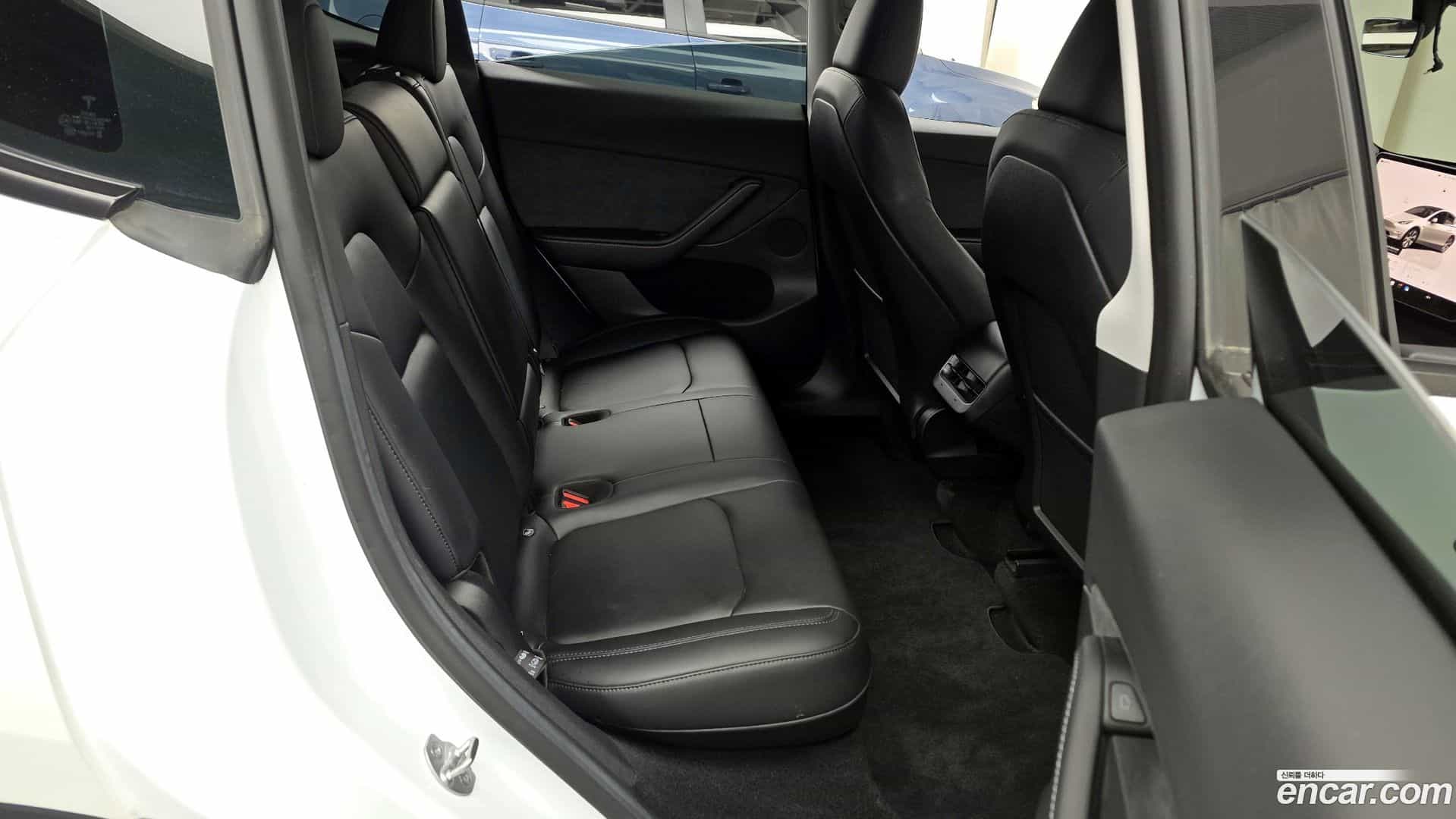 Model Y Tesla 2023.7-OPTION-016