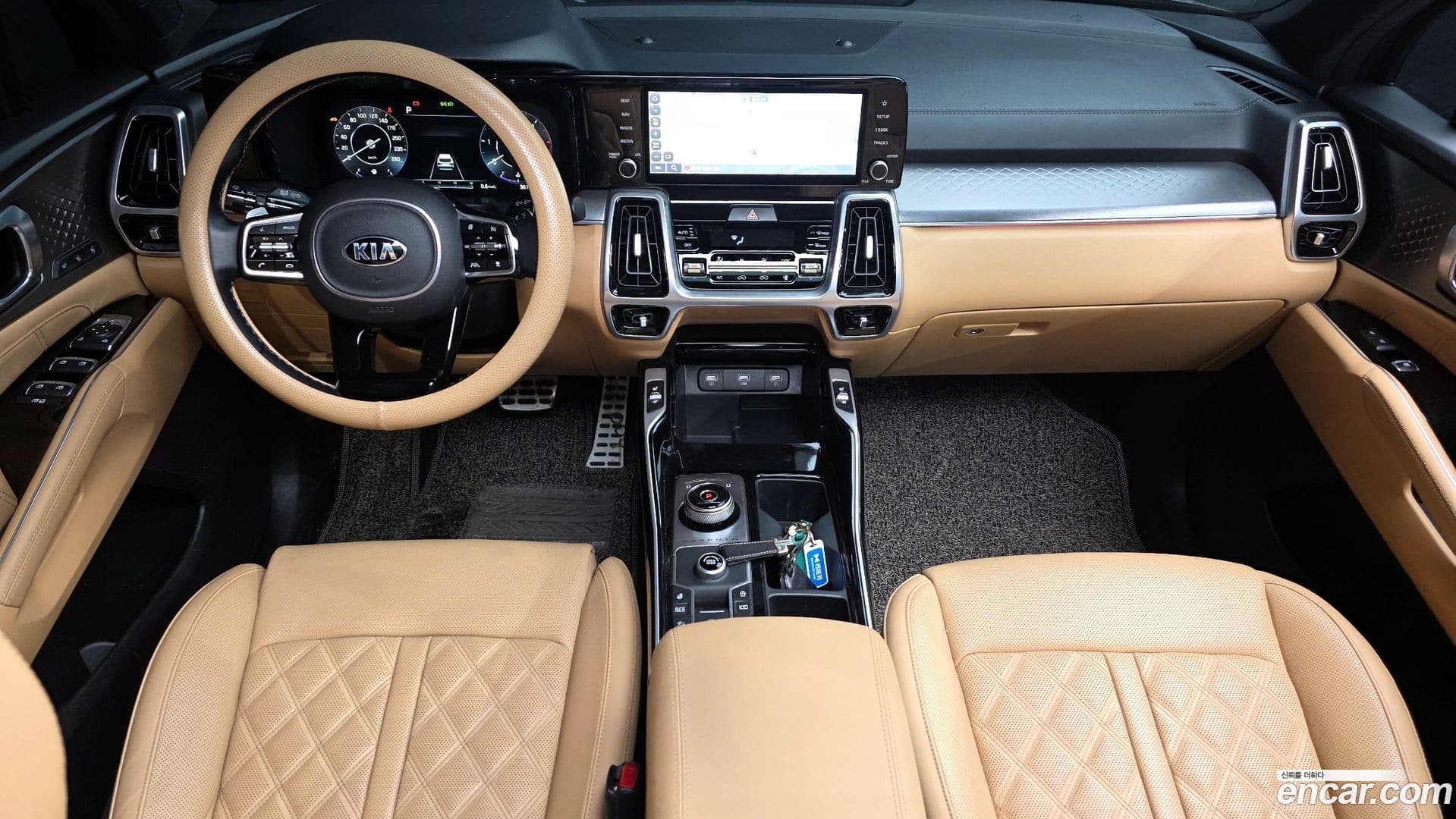 Main__Slider__Photo:Sorento Kia 2021.4-6