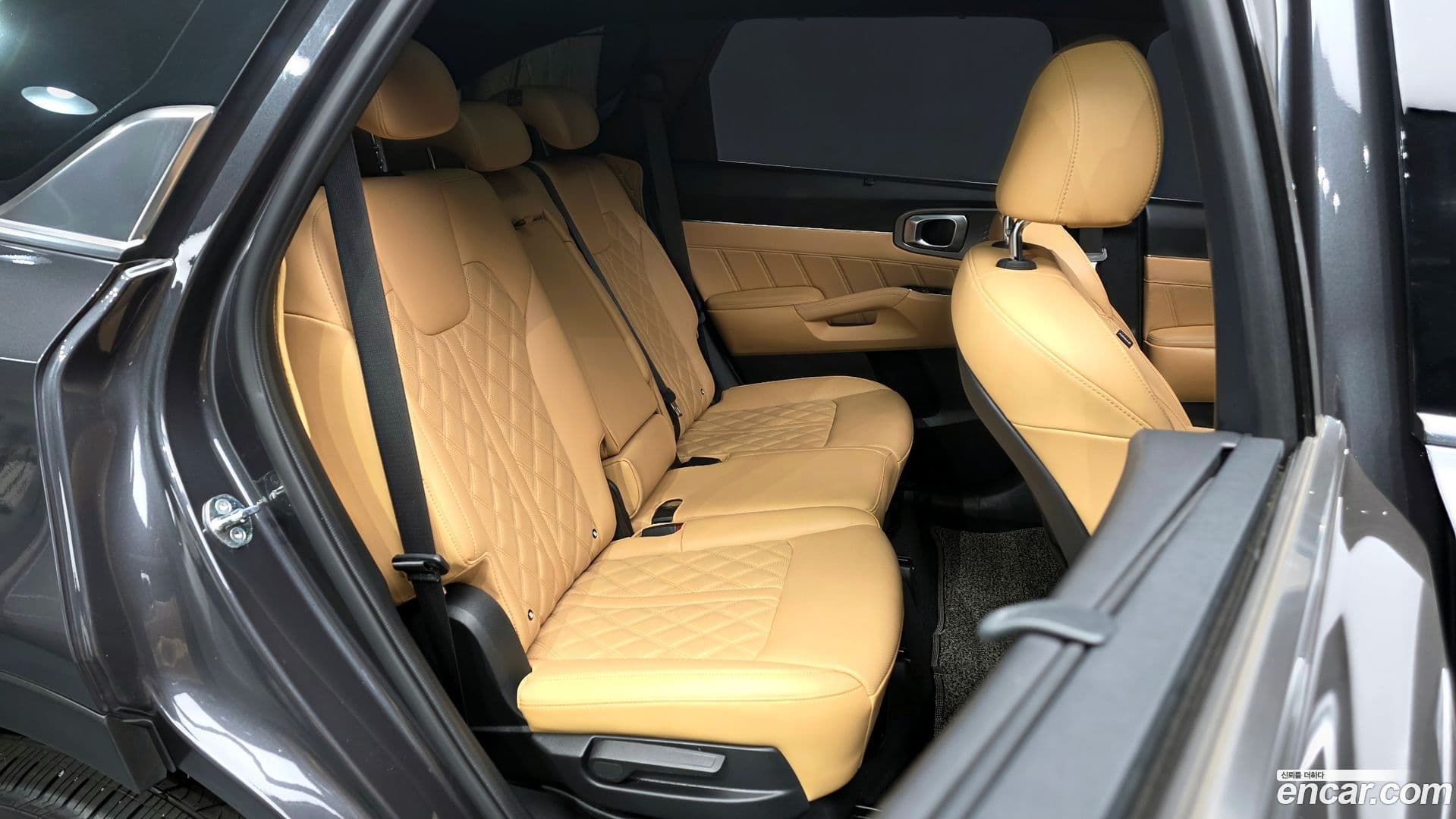 Main__Slider__Photo:Sorento Kia 2021.4-11