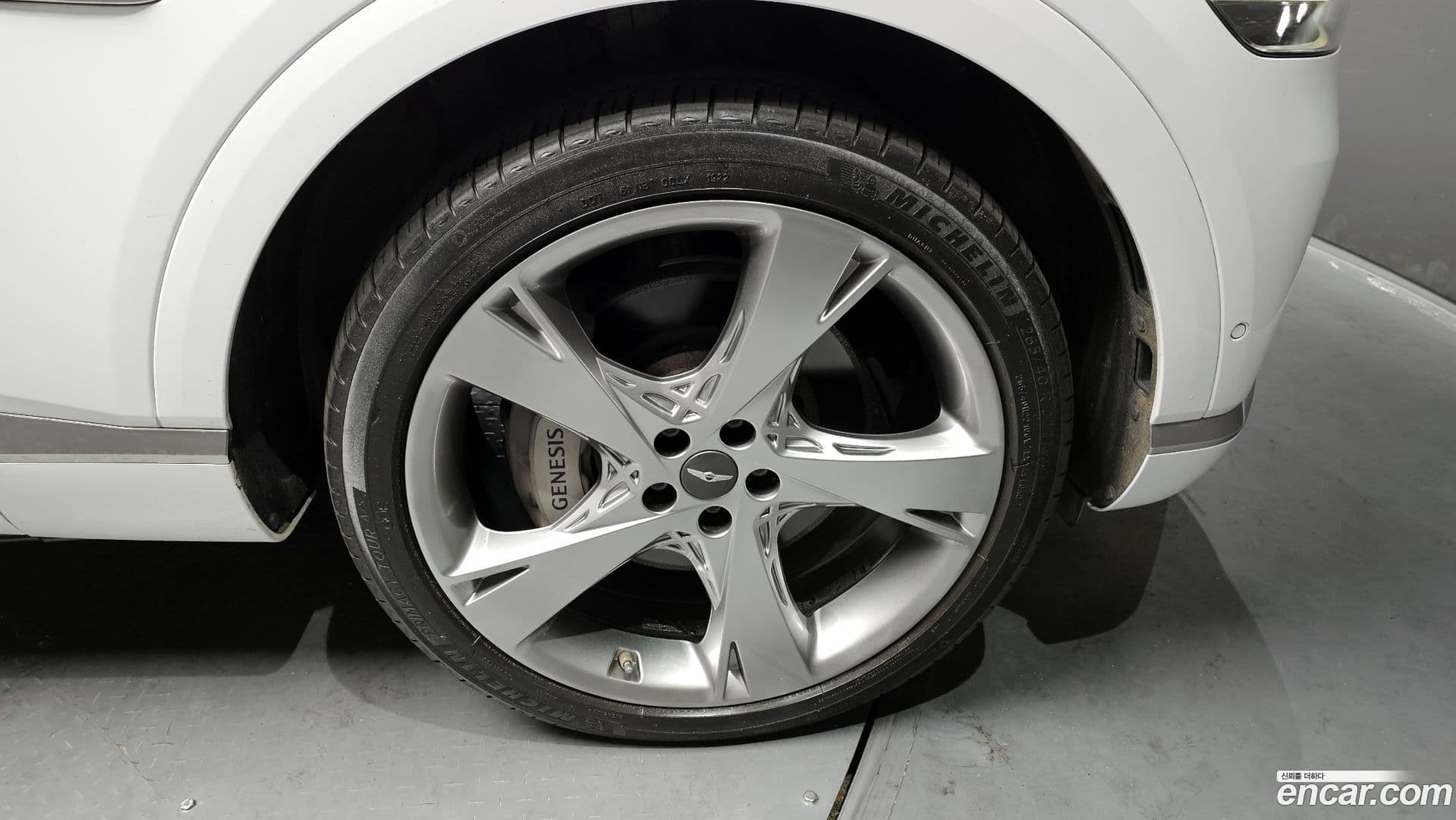 Main__Slider__Photo:GV80 Genesis 2022.9-4