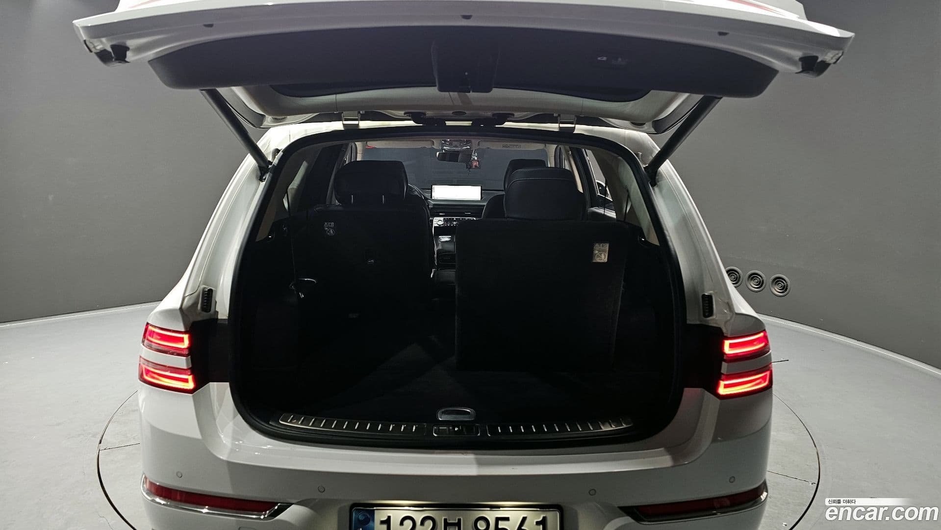 Main__Slider__Photo:GV80 Genesis 2022.9-19