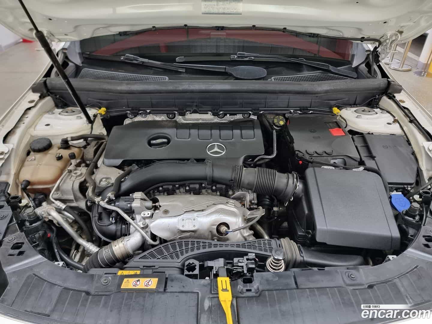 GLB-Class Mercedes-Benz 2021.0-OUTER-006