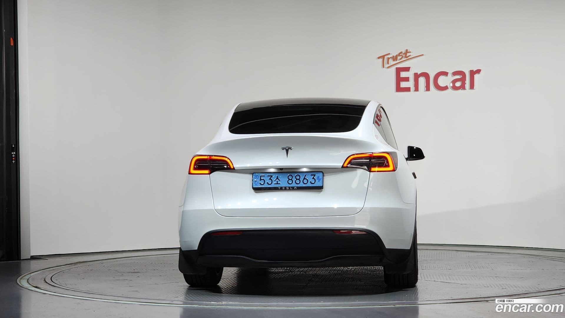 Main__Slider__Photo:Model Y Tesla 2023.10-3