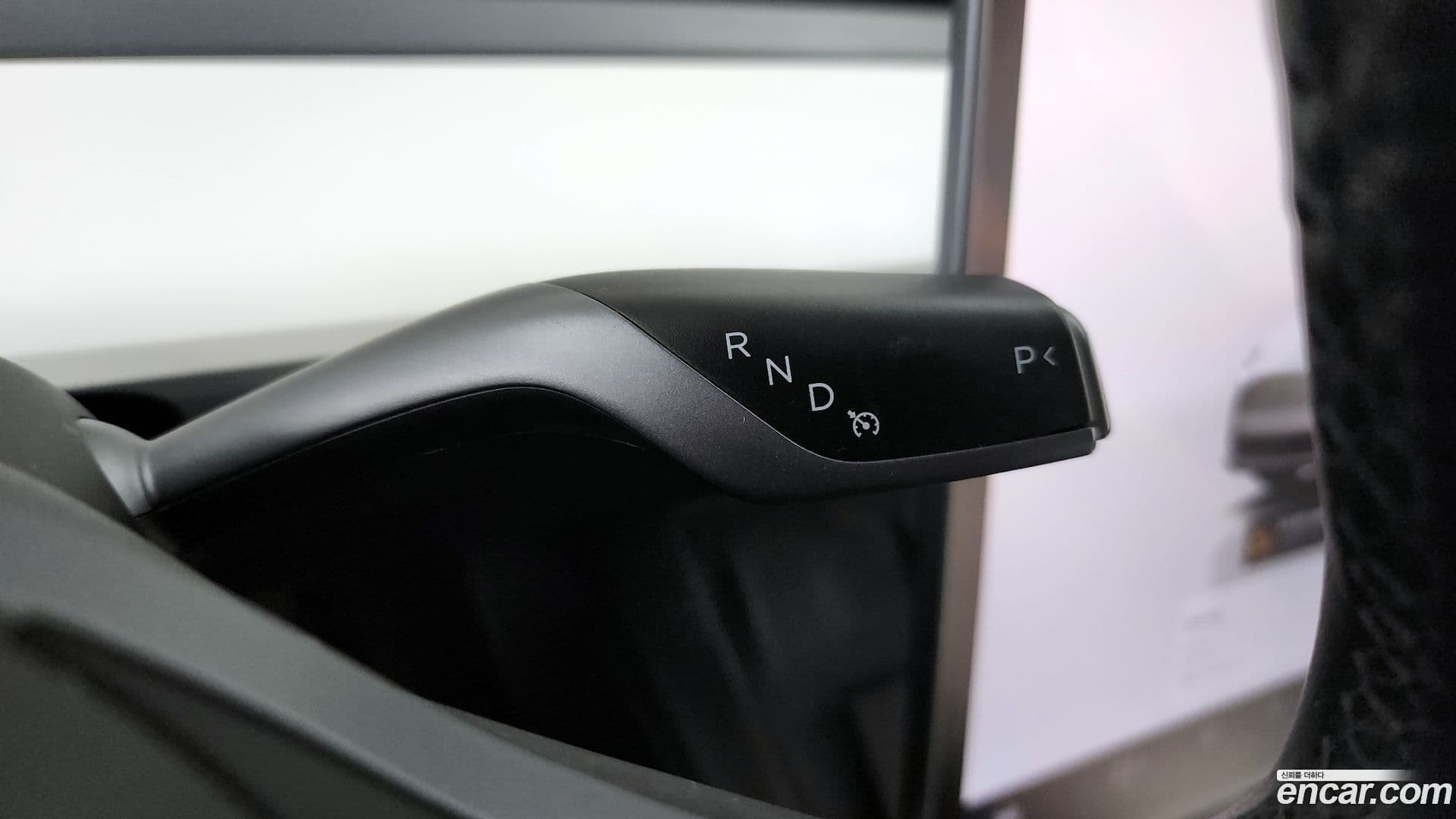 Main__Slider__Photo:Model Y Tesla 2023.10-8