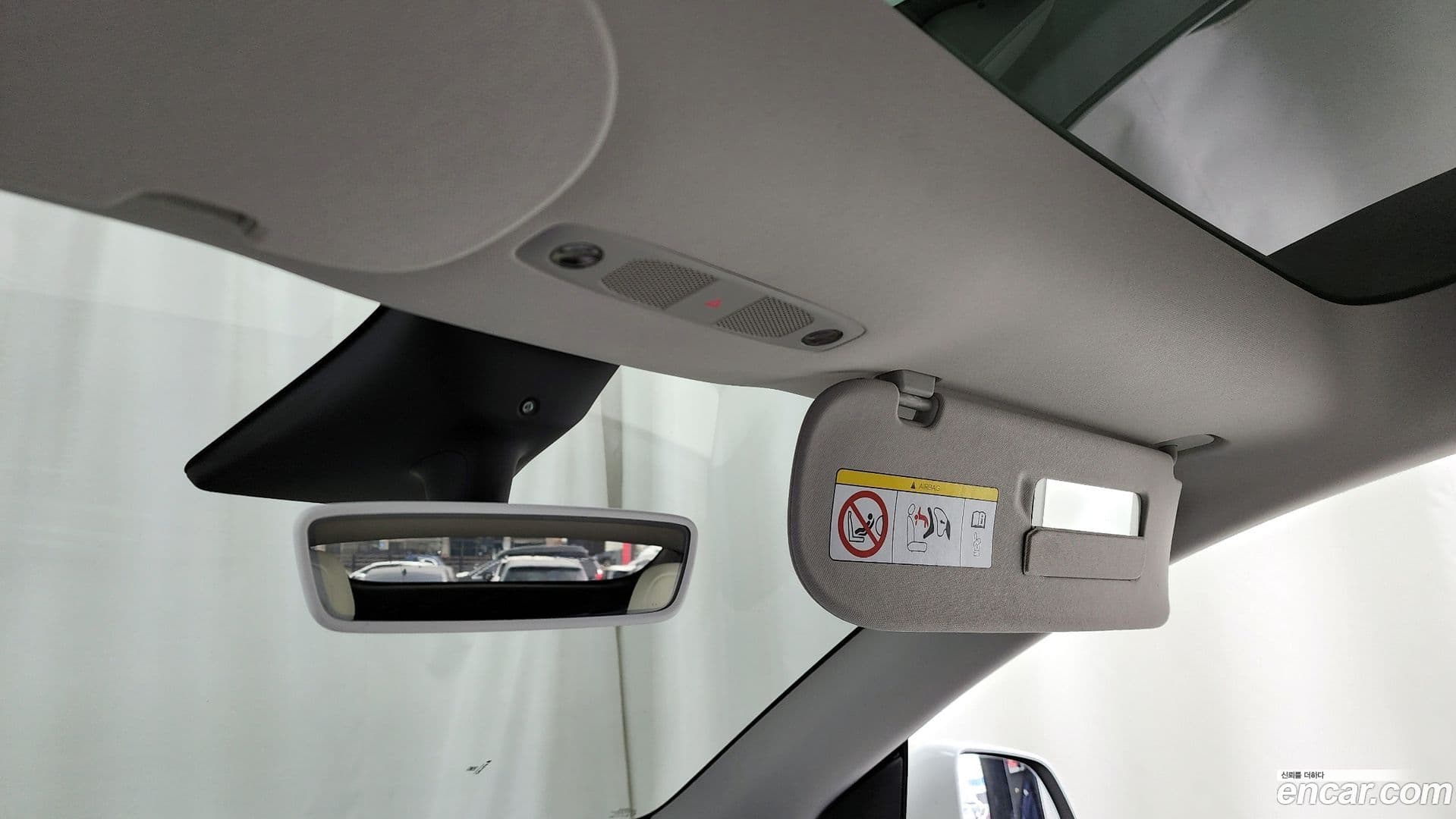 Main__Slider__Photo:Model Y Tesla 2023.10-16